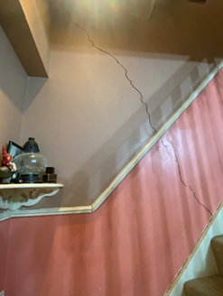 Internal vertical cracks
