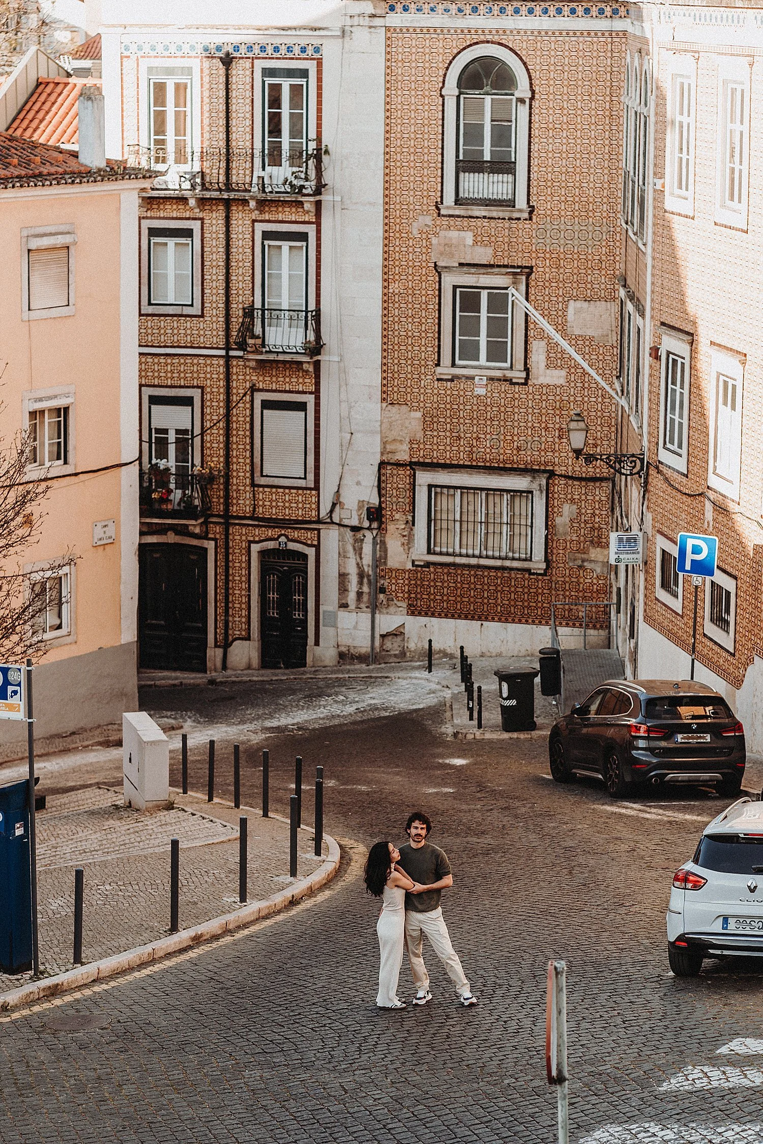 Lisbon Elopement Guide: City Romance &amp; Coastal Adventure in Portugal