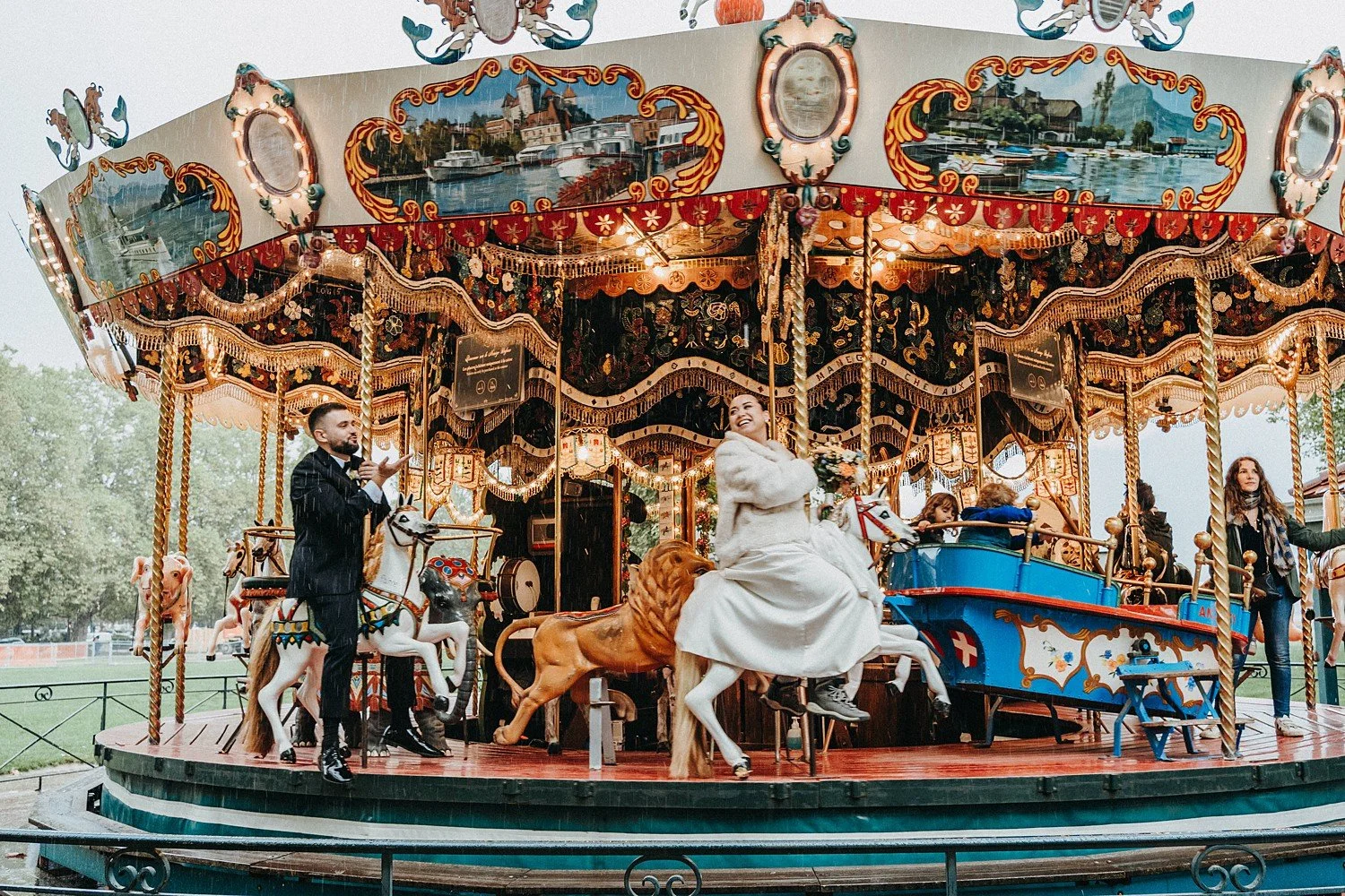Caitlin and Craig’s Chic &amp; Whimsical Rainy Elopement in Annecy, France
