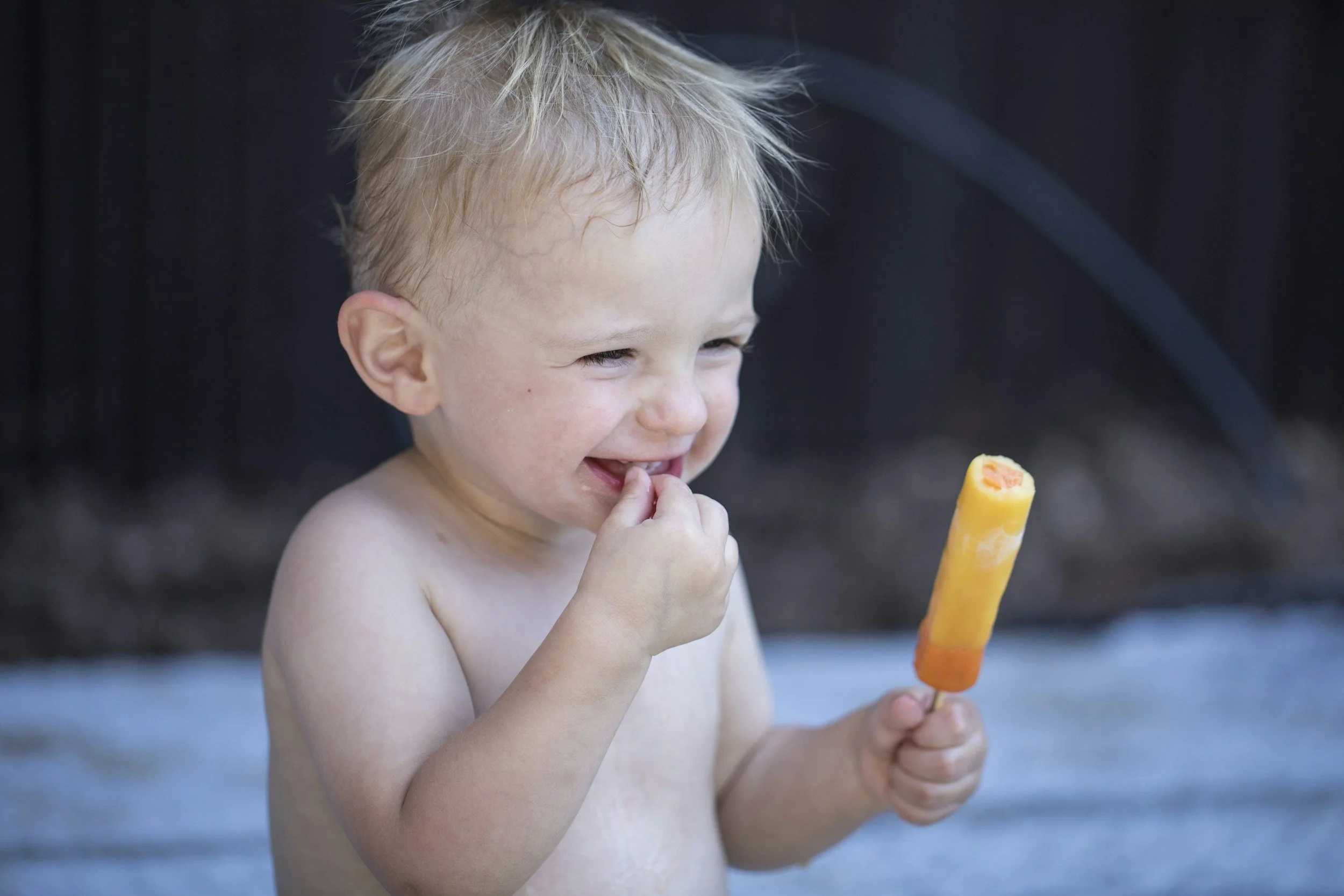 toddler ice lolly summer