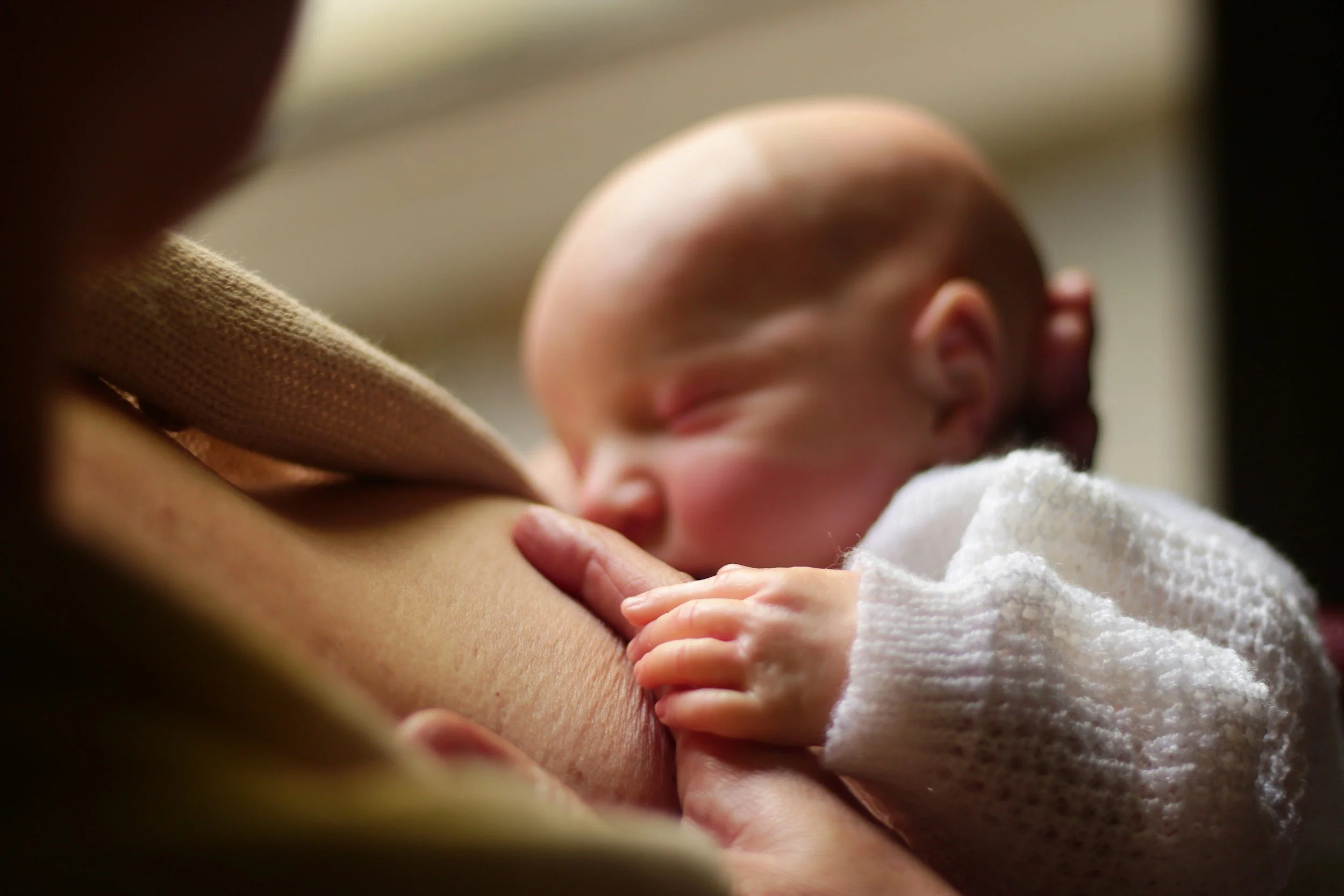After Breastfeeding Three Babies, Here's What I Wish Every New Mum Knew