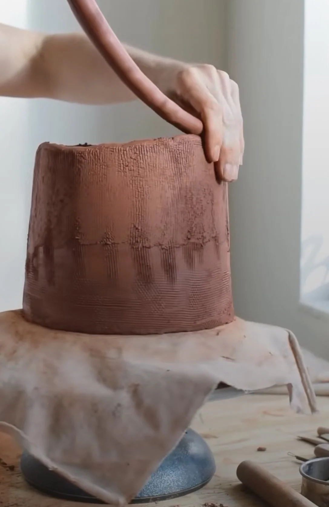 12th March - Make your own Stoneware Vase with Mud Haus