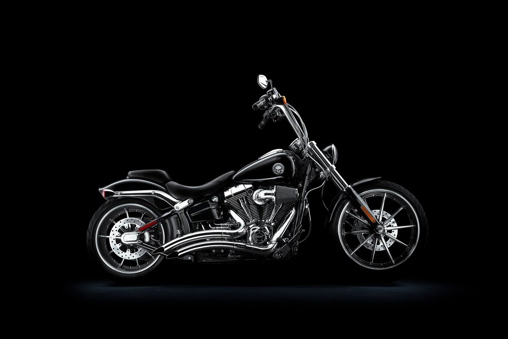 DUSAN-HOLOVEJ-Harley-Davidson.jpg