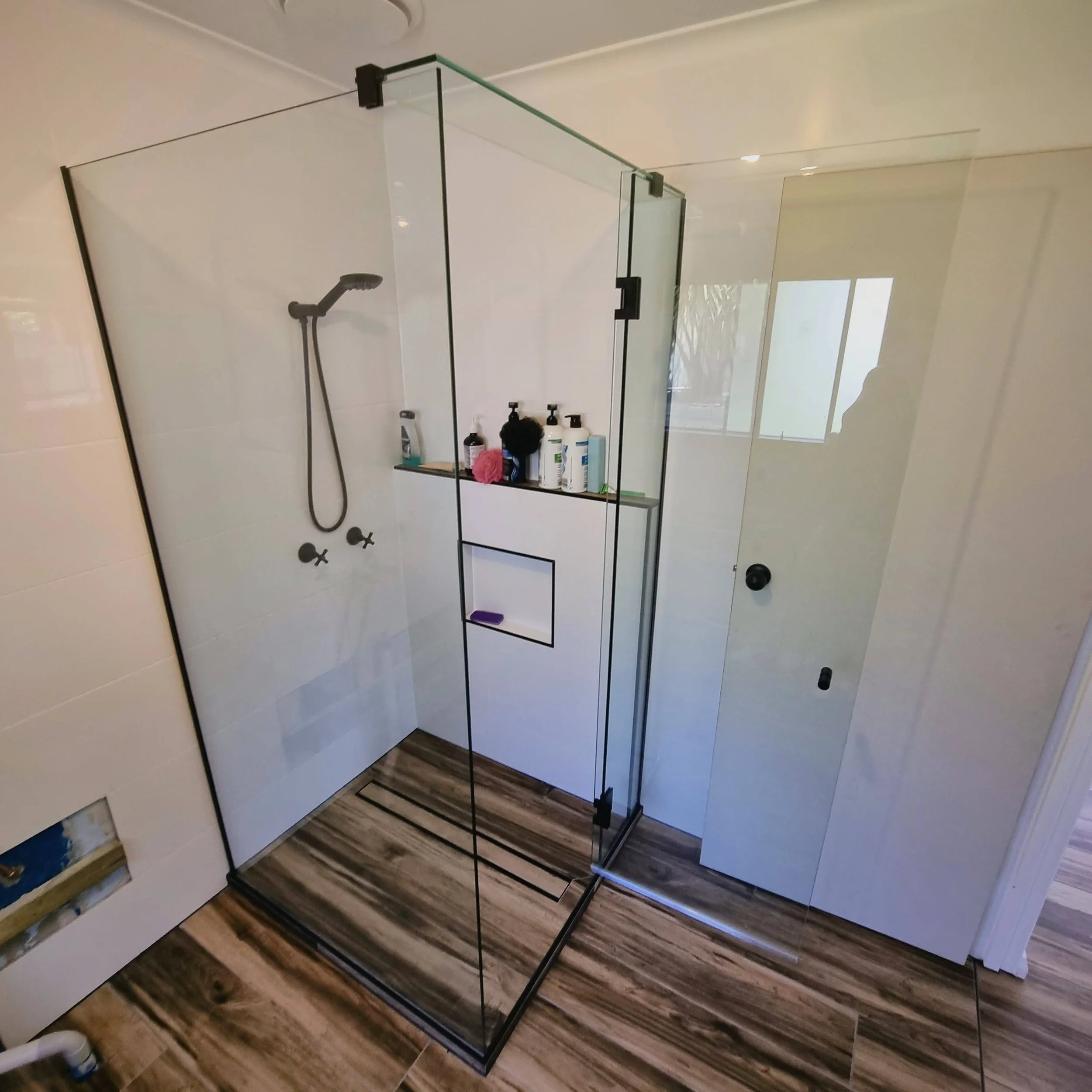 Frameless Black.jpg