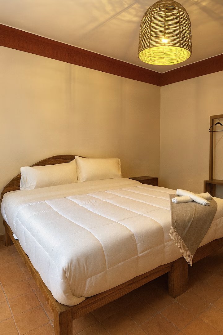 f80f4dac-3664-4e6e-bbee-bdbaf40228ac copy.jpg