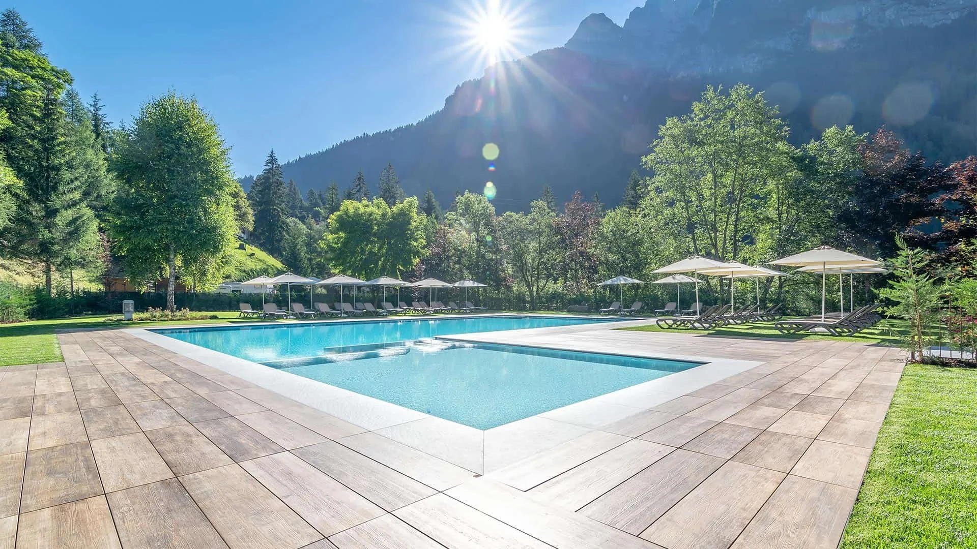 alleghe-pool-1.jpg