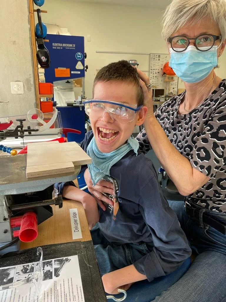 2 Dekupiersa╠êge _ Holz zuschneiden.jpeg