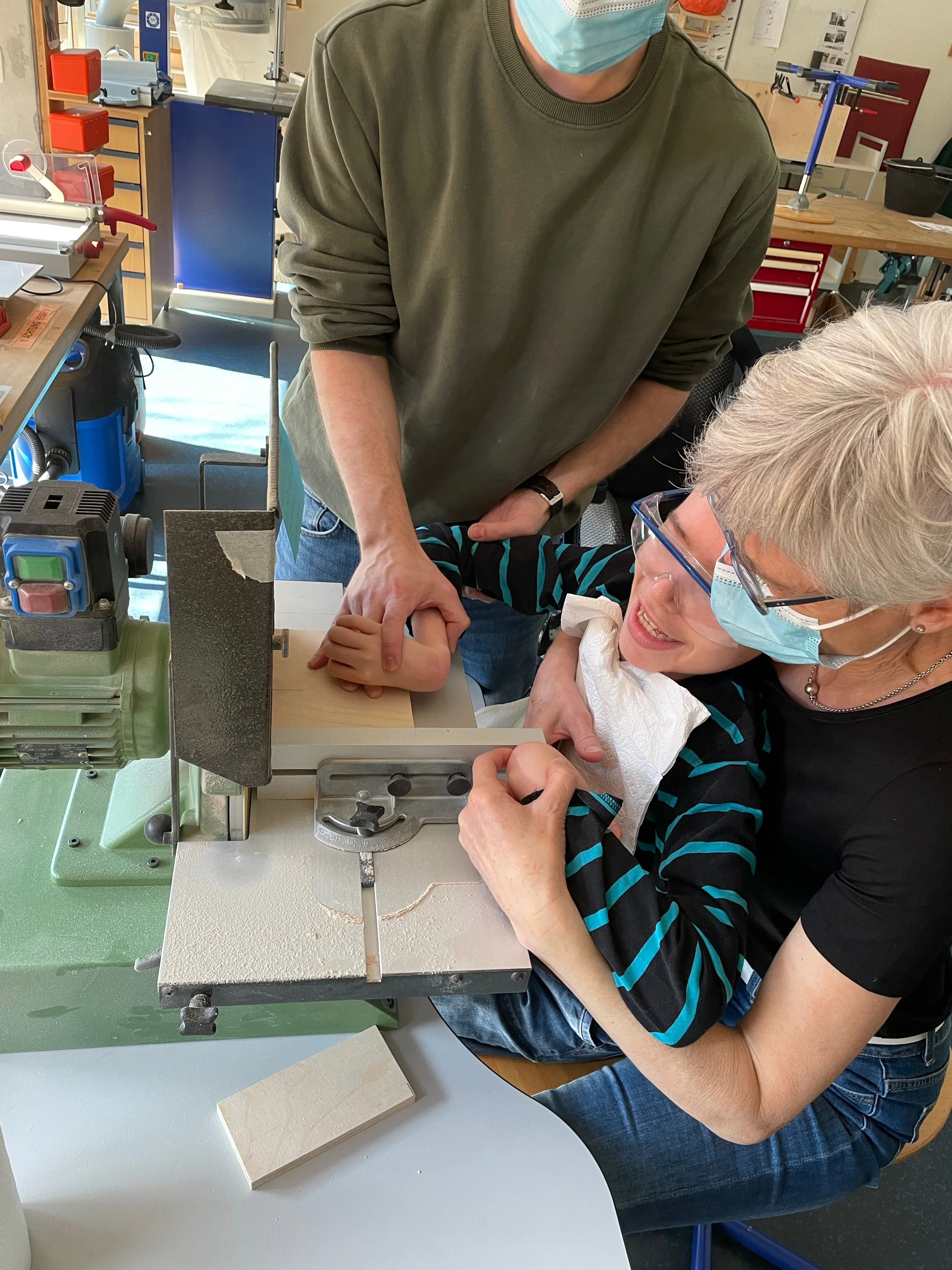 3.1 Tellerschleifmaschine.jpeg