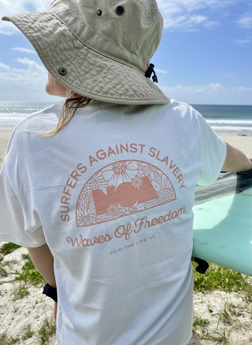 Waves of Freedom Tee - Natural