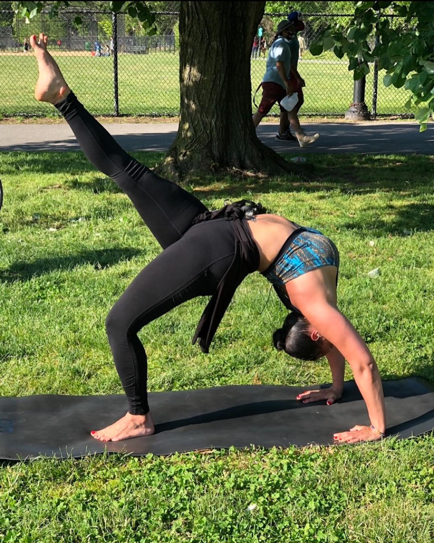 Meet Catherine Llopis! 

Catherine&rsquo;s yoga journey started back in 2005 at crunch fitness in soho after her boxing trainer at the time made the suggestion to her. She has been a yoga practitioner, on and off, ever since. Until 2016, when she dec