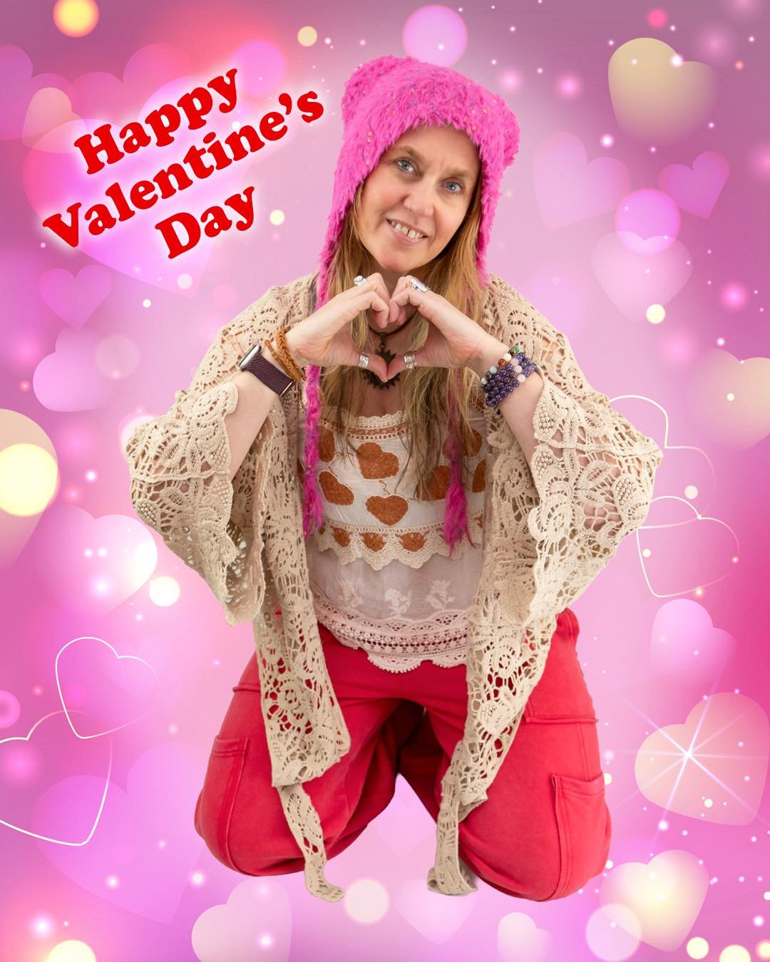 Have a fabulous Valentine&rsquo;s Day full of love and light from The Happy Place! Kiss your sweetie, kiss your pups, and all your kitties too! Love it up!!!❤️🐈&zwj;⬛❤️🐕&zwj;🦺 #thehappyplace #boonenc