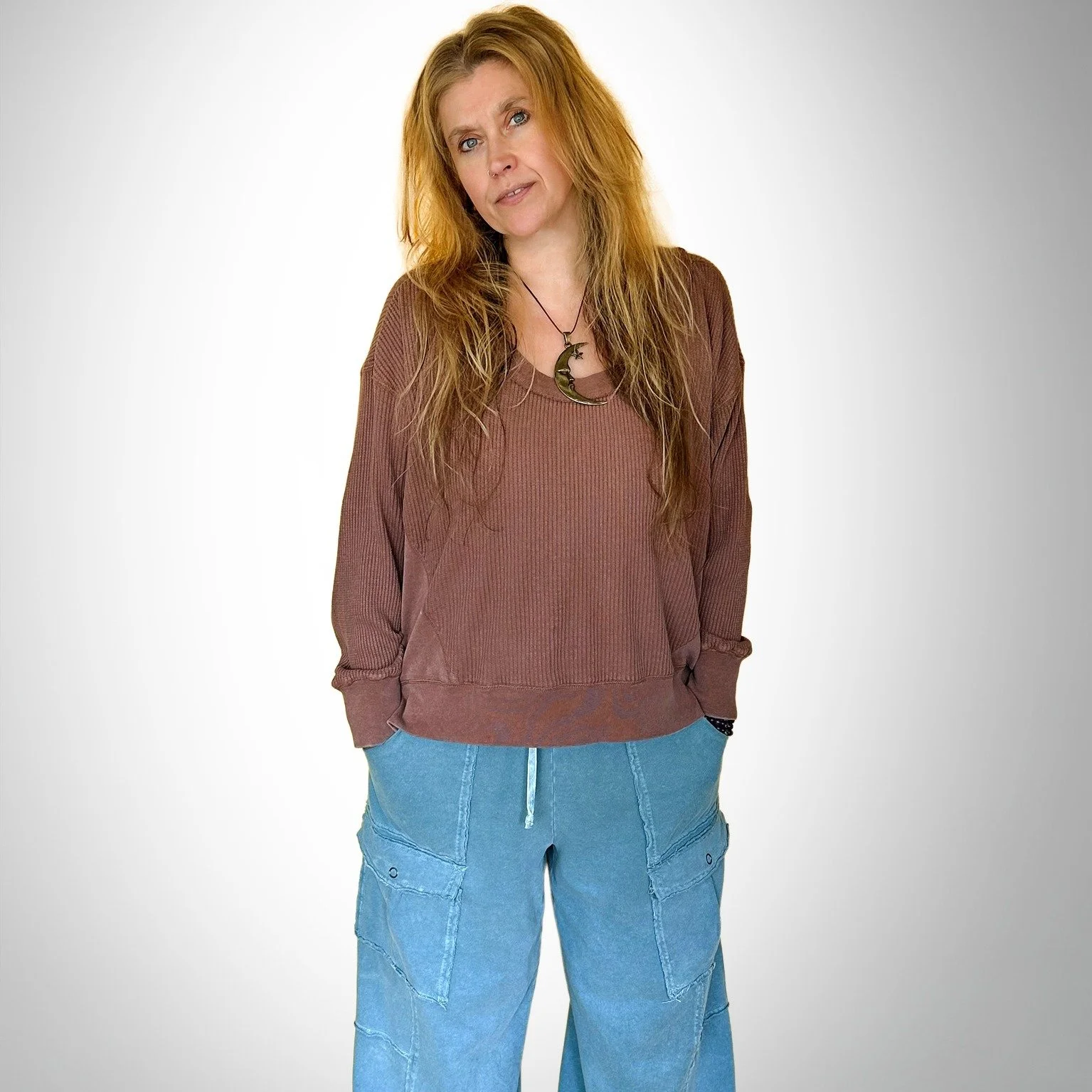 The Hippie Style is always in style at The Happy Place. Available in the store and at happyplace.love
 #thehappyplace #thehappyplace #hippiestyle #hippiefashion