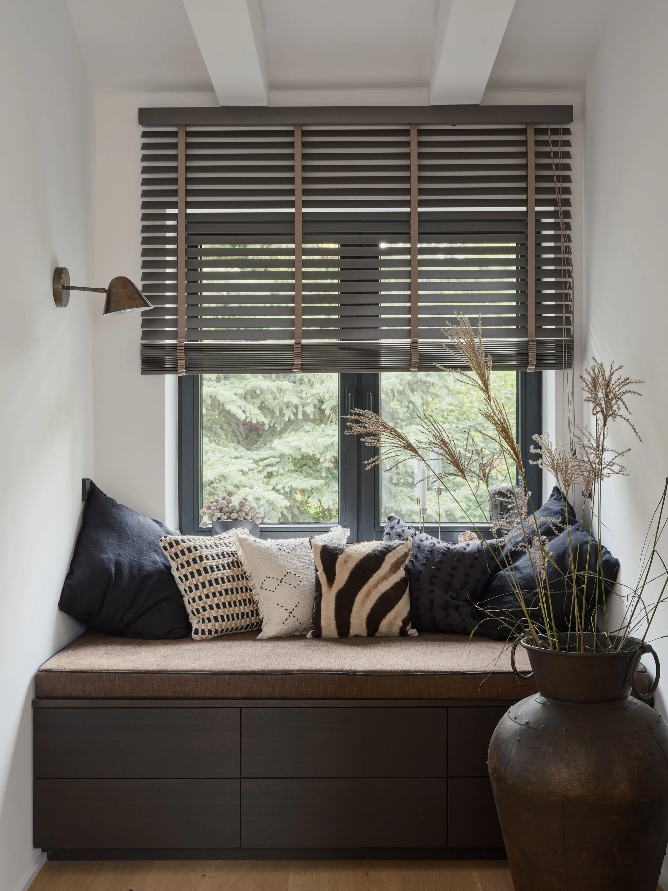 raini-peters-interior-design-styling-window-seat-storage.jpg