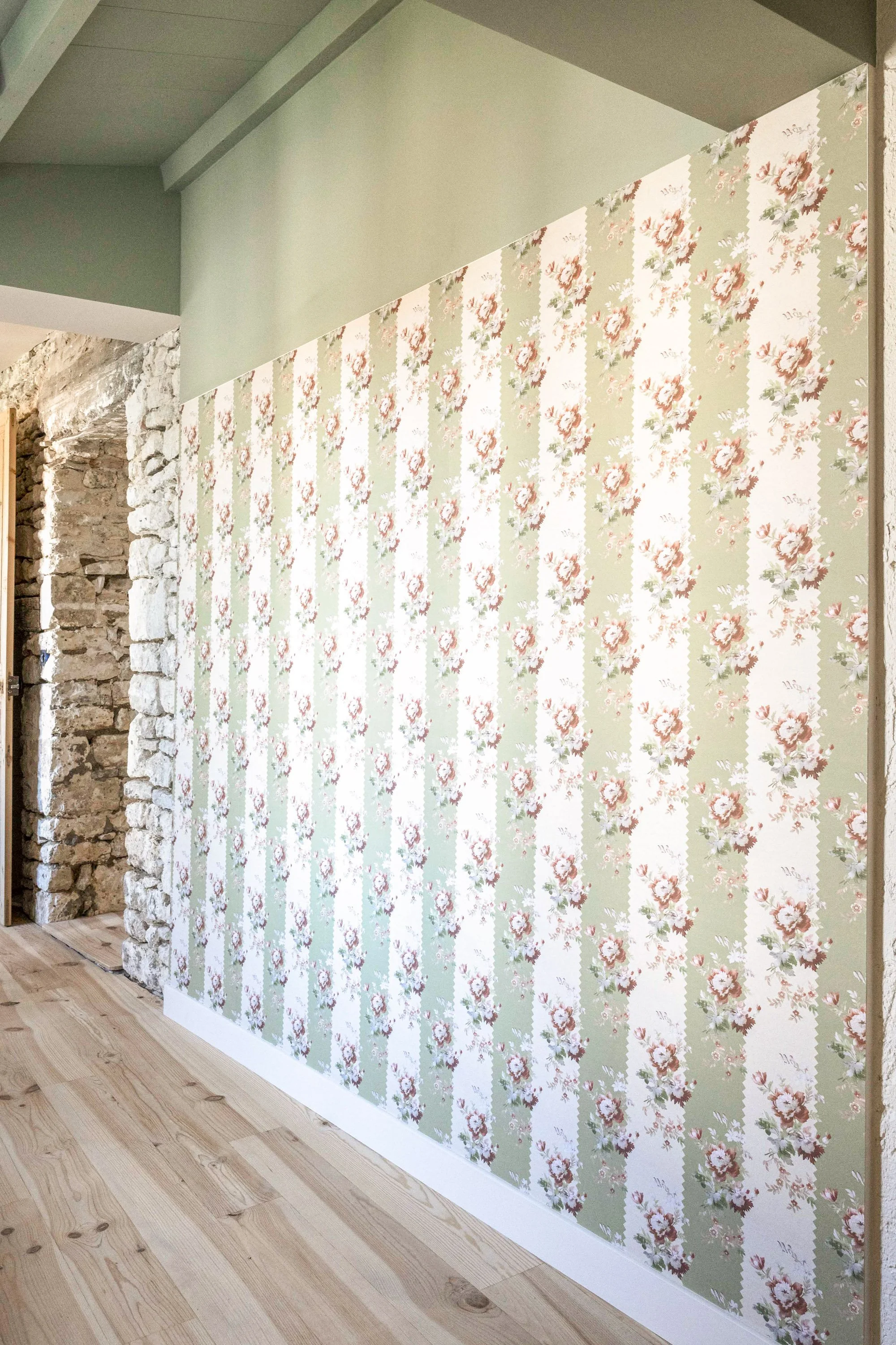 couloir-papier-peint-maison-oleron-maison-caumont.jpg