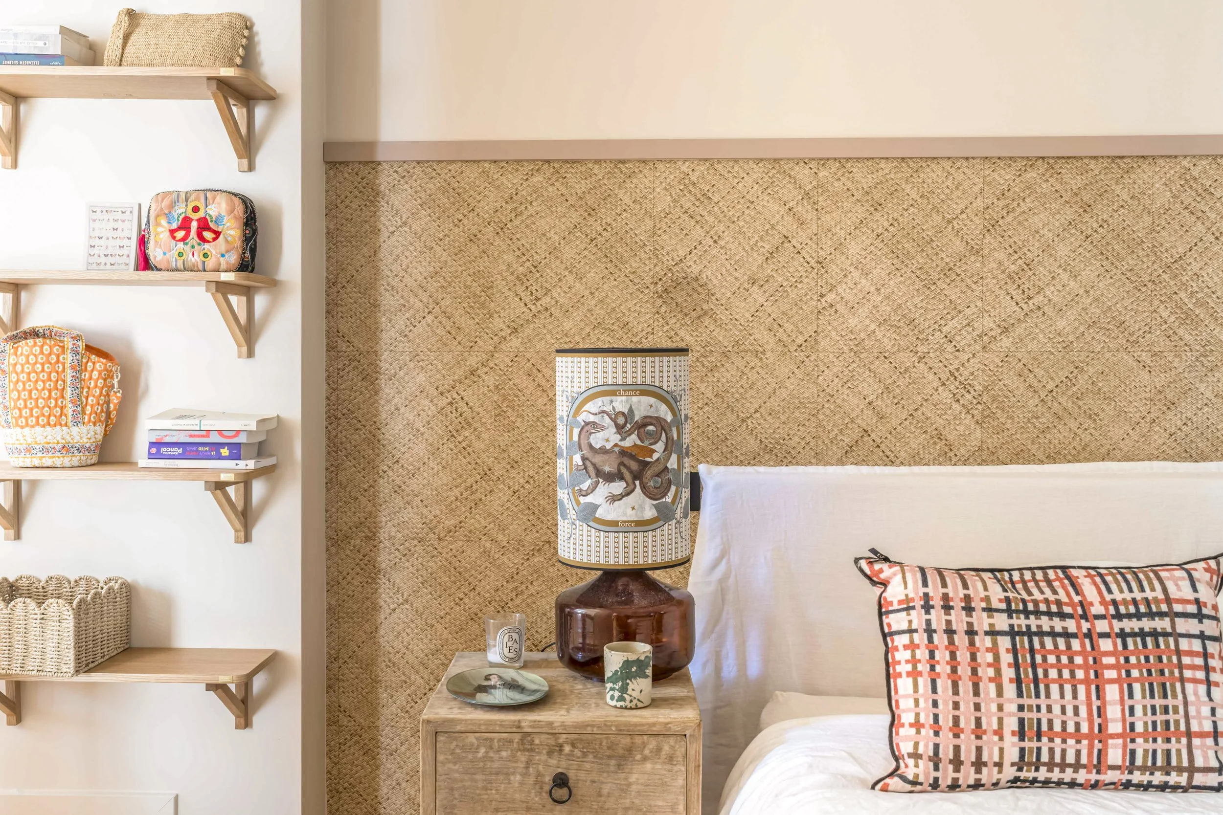 chambre-detail-maison-oleron-maison-caumont.jpg