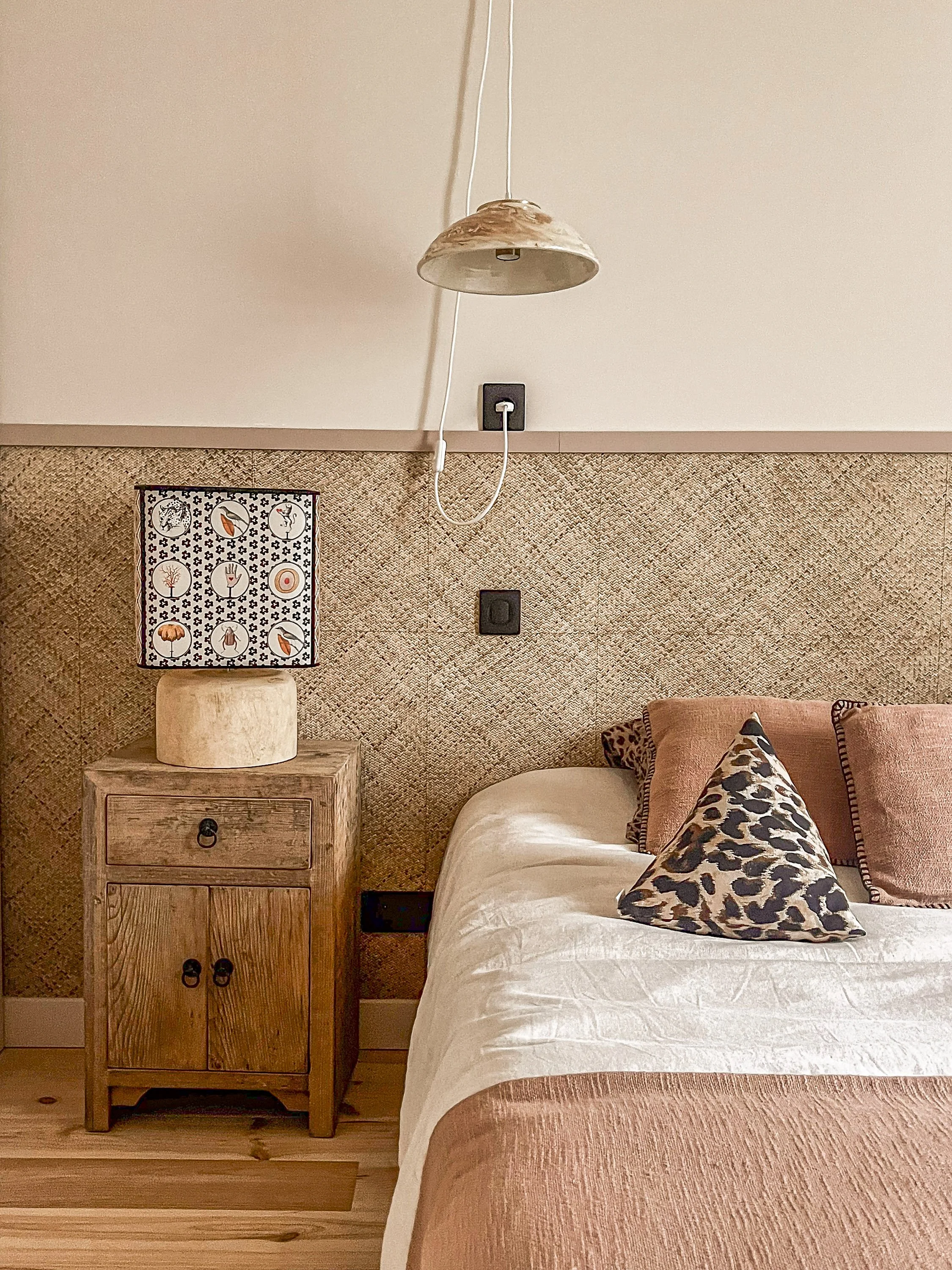 chambre-detail-décor-maison-oleron-maison-caumont.jpg