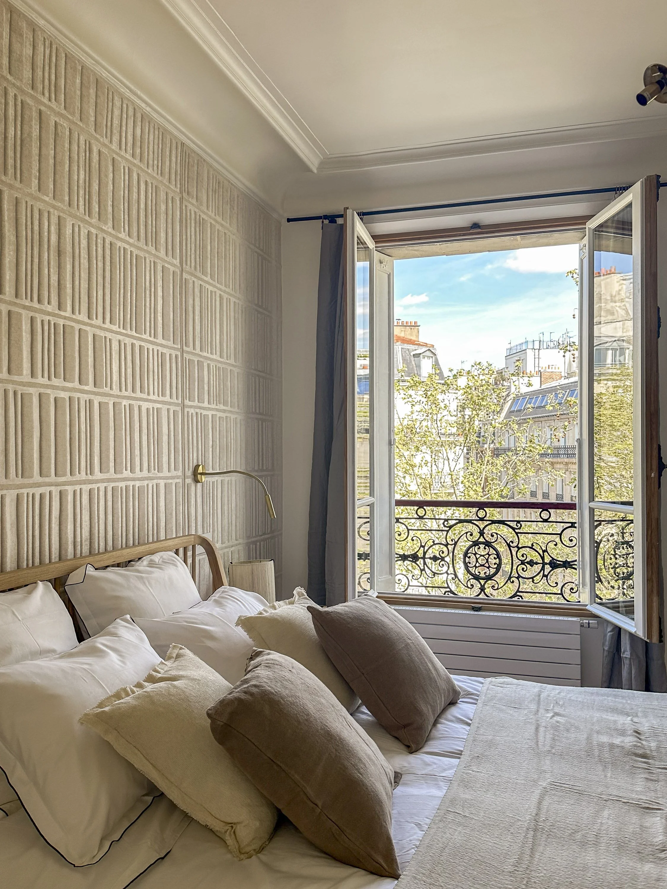 chambre-détail-vue-marceau-maison-caumont.jpg