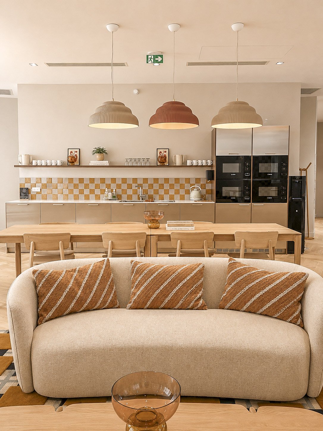 espace-coworking-salon-louvre-maison-caumont.jpg