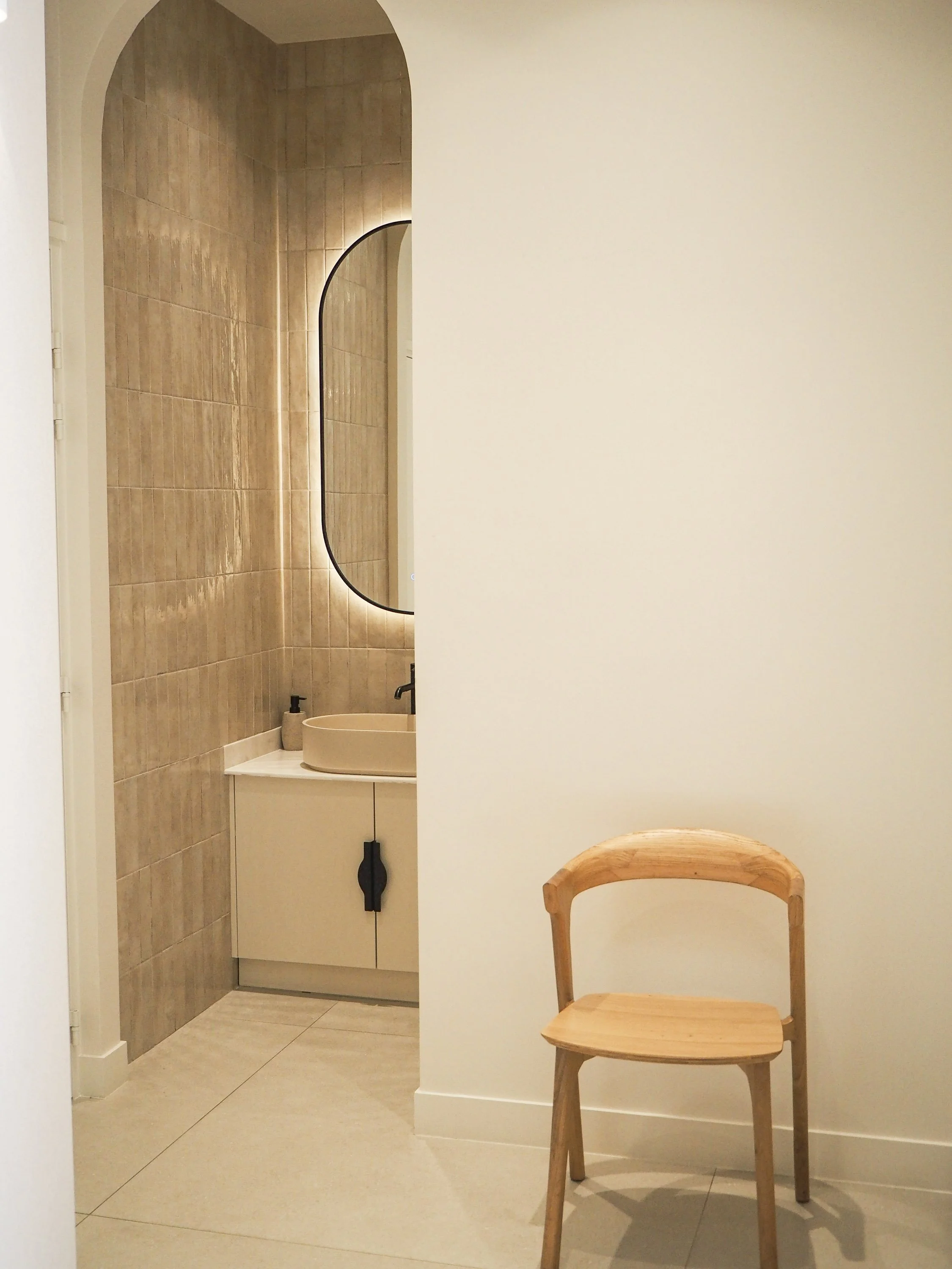 espace-toilette-cabinet-marais-maison-caumont.jpg