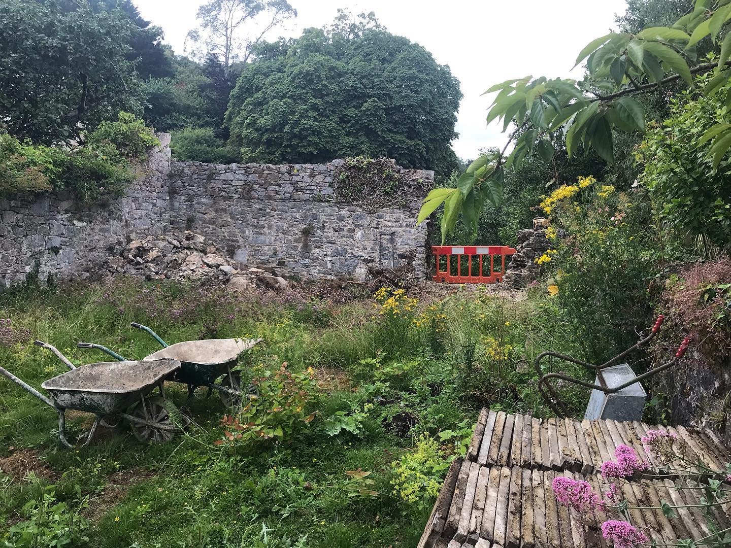 The Big Build&hellip;.It&rsquo;s begun!!!
This secluded medieval walled garden is separated from the current Eighteenth Century townhouse by the old stable block and choked up with some rather nice wildflowers (Centrathus, Oregano&hellip;) and some n