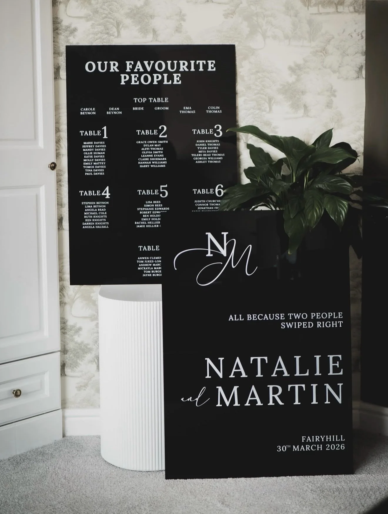 Where first impressions meet forever ✨

A statement welcome sign paired with a beautifully curated seating plan designed to set the tone from the very first moment your guests arrive at your venue, because luxury isn&rsquo;t just how your day looks, 