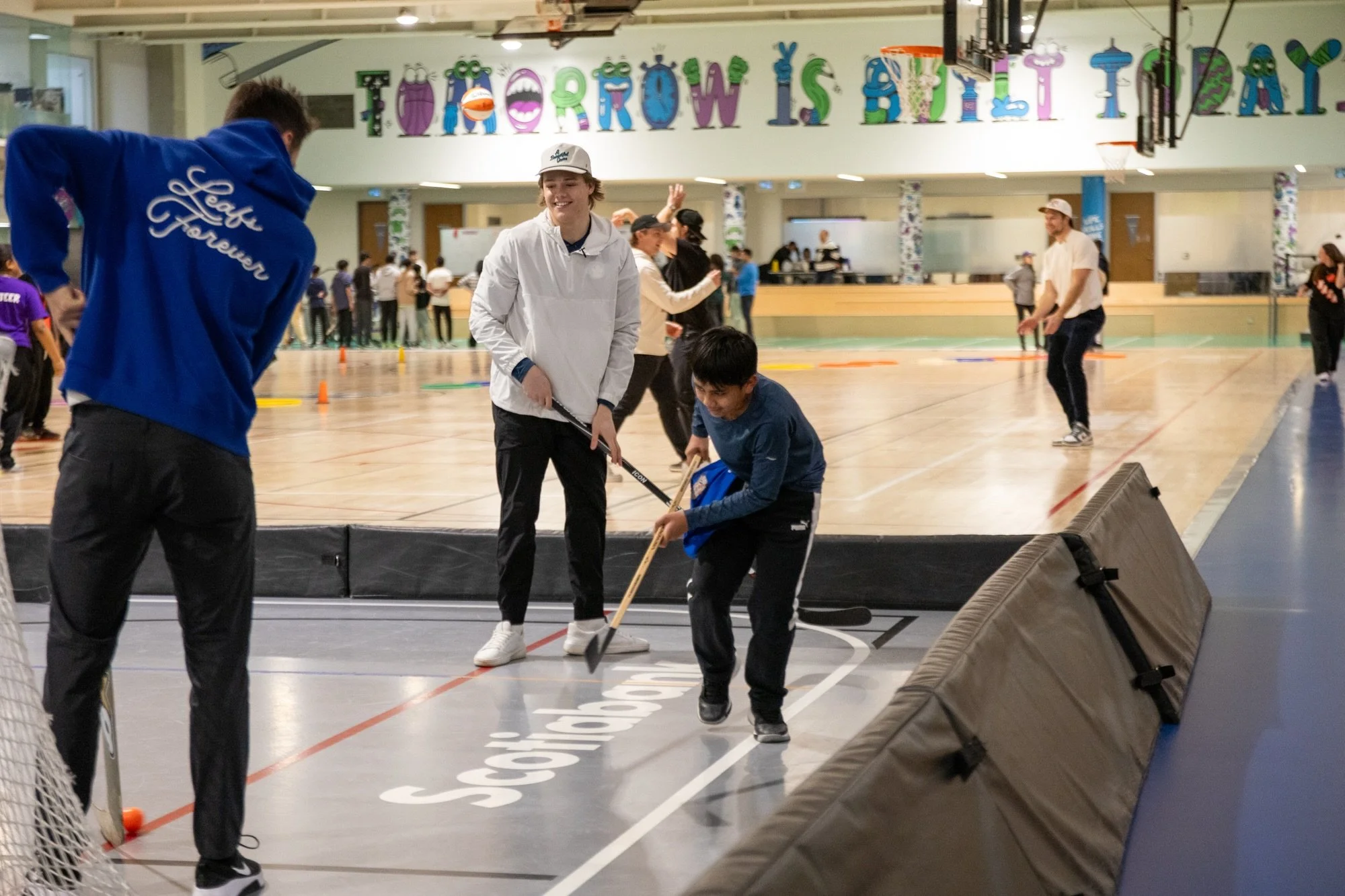 ✨ Thanks to @mlselaunchpad and the Toronto @mapleleafs , youth had an unforgettable afternoon engaging in Sport &amp; STEM challenges, from &lsquo;coding slapshots&rsquo; to scrimmage with the Toronto Maple Leaf players. 

Filled with hands-on learni