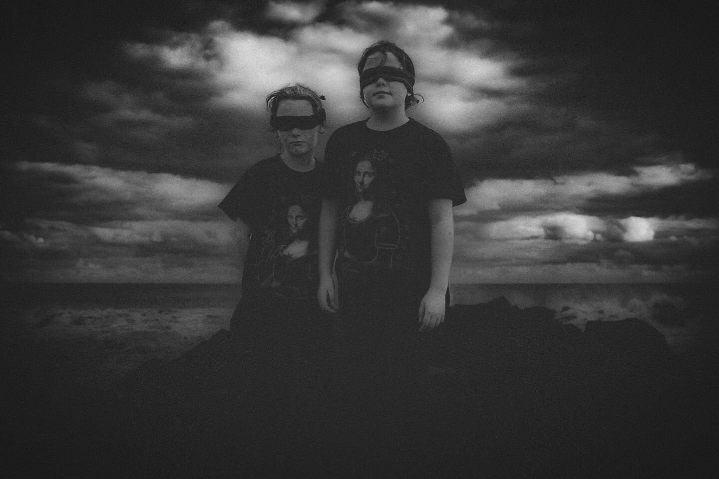 Day 20 of 31!! Thanks to Katelyn, Callie, and @meghan__g for helping me out! Hope you guys like how this turned out!
Really like using my wider-angle lenses to do shots like these!
#amateurphotography #amateurphotographer #blackandwhite #bnwphotogr