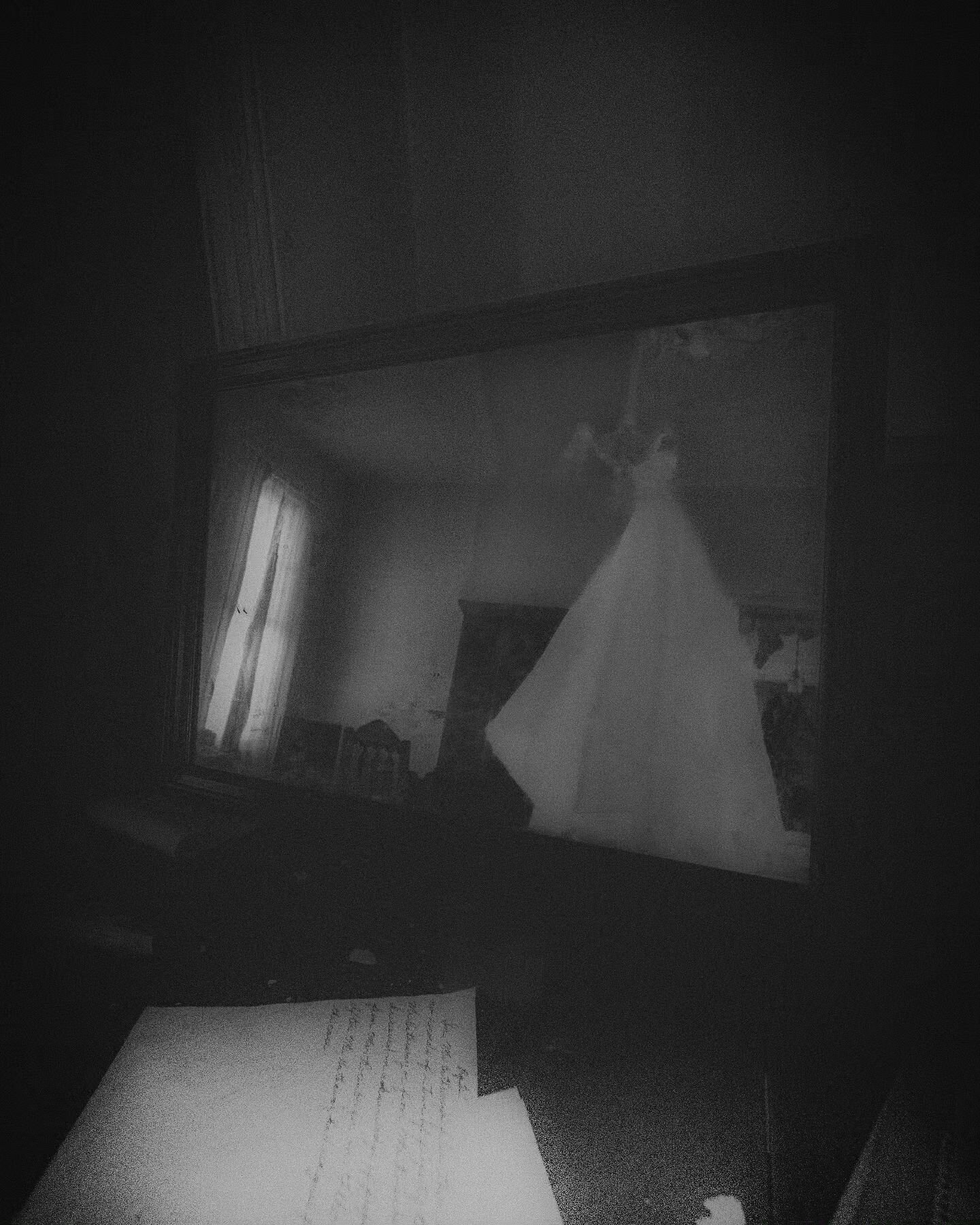 Day 21 of 31!! Thanks to @angelaleason for helping out!
Nice reflection shot for this one.
#amateurphotography #amateurphotographer #blackandwhite #bnwphotography #black #white #ghost #abandoned #instagood #31daysofhalloween #creepy #ominous #phot