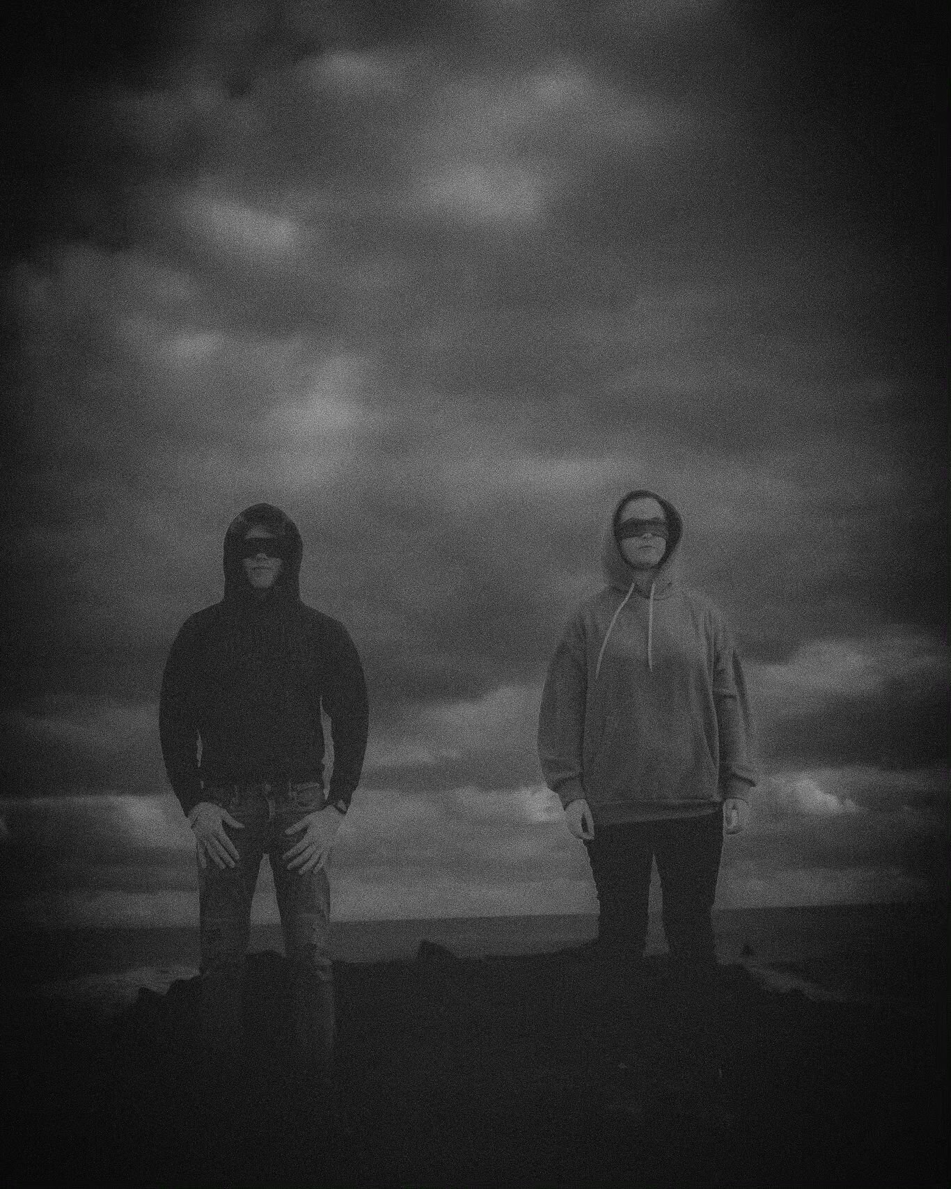Day 23 of 31!! Thanks to @austin_m7680 and @angelaleason for helping me out!
Blindfolded Guardians on the Ocean!
I also do portrait sessions and stuff like this for fun! Visit DBNJPhoto.com to see more of my portfolio!
#amateurphotography #amateur