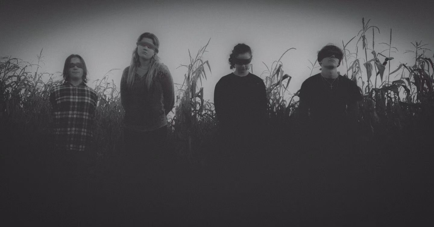 Day 27 of 31!! Thanks to @austin_m7680, @kal.kyber , @annalisacosner, and @angelaleason for helping me out!
Cool creepy blindfolds at a cornfield!
I also do portrait sessions and stuff like this for fun! Visit DBNJPhoto.com to see more of my portfo