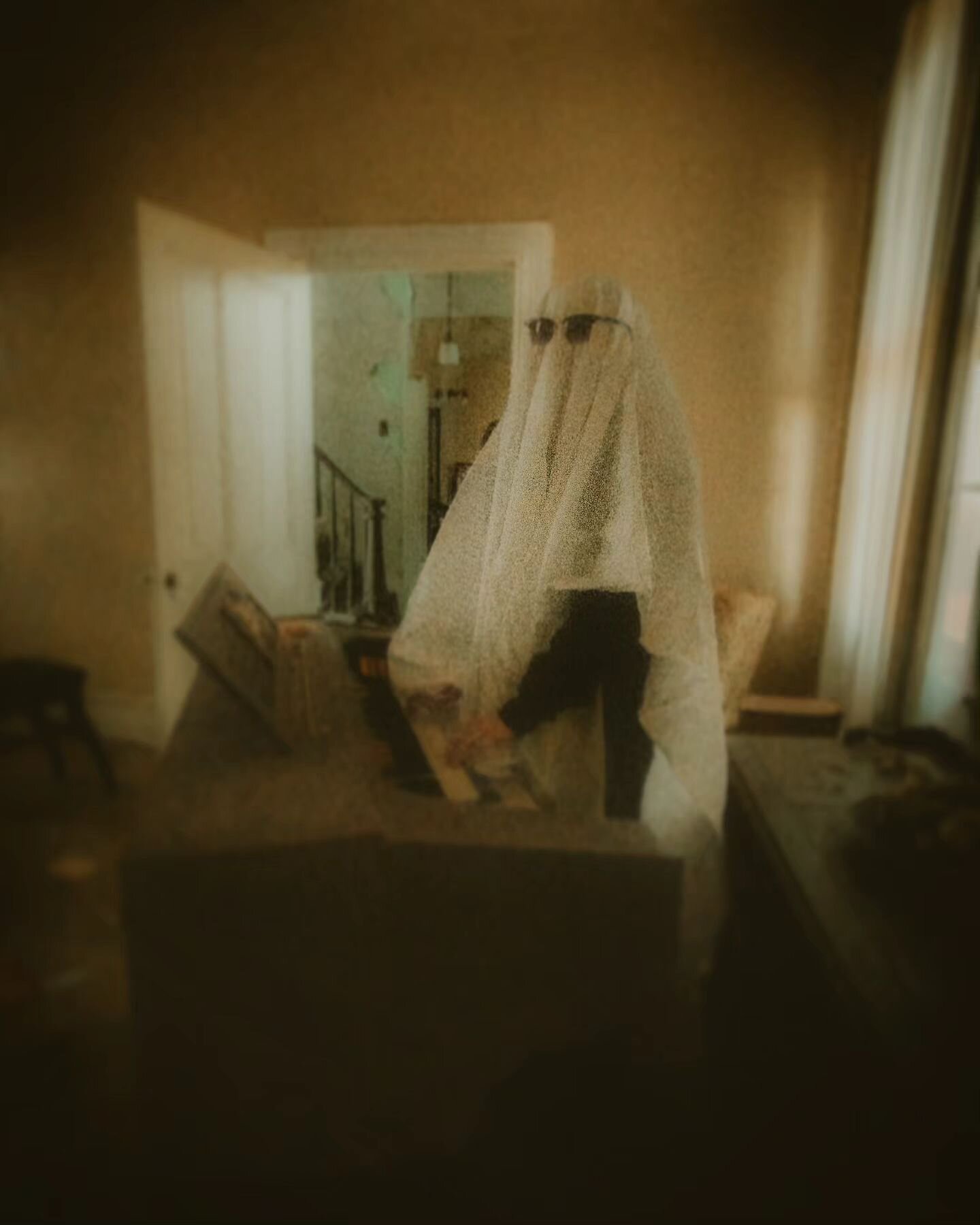 Day 29 of 31! Another ghostie one, playing the piano. OoOoH!
Thanks for @angelaleason for helping me out for this!
Also love the present for this one. Can't wait to post the next two days! Those two are gonna be BANGERS. Definitely saved these ones