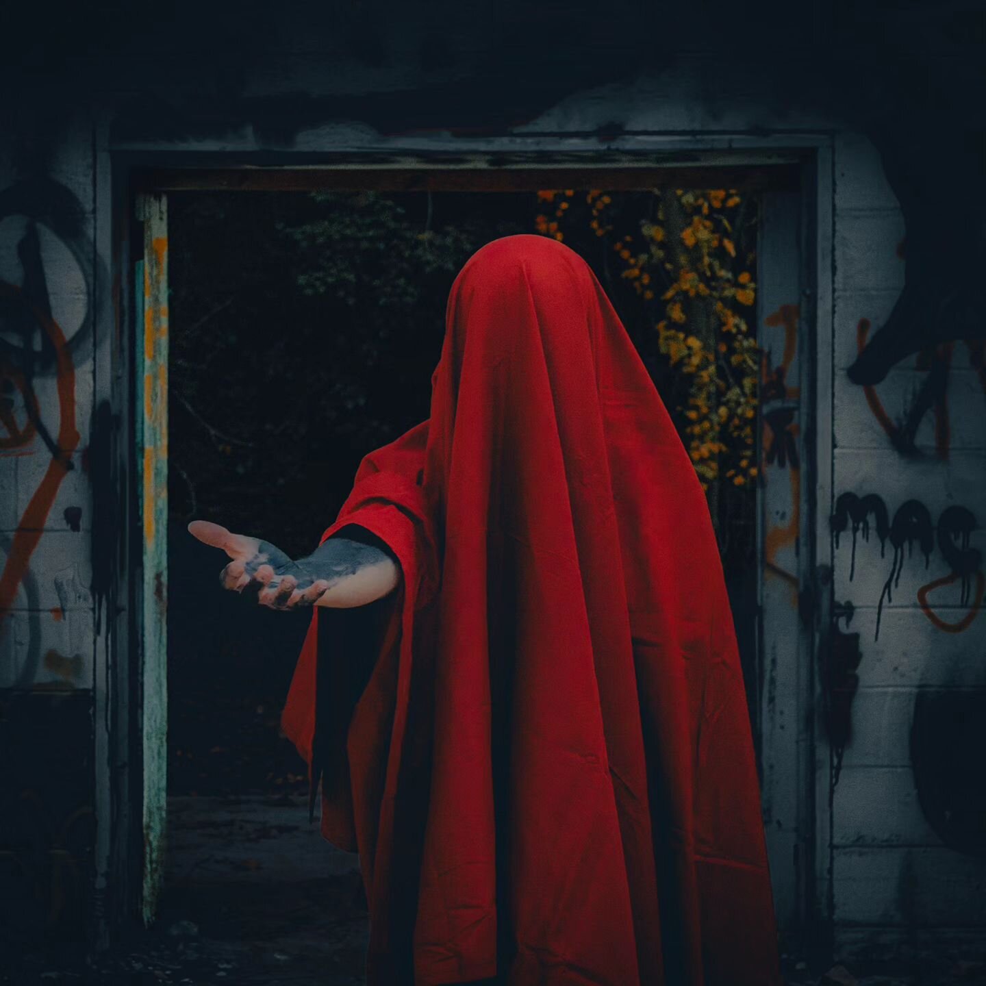 BONUS PHOTO FOR THE DAY!!!
There's no way I couldn't hold this off to post for the season, really loved how this turned out. The red stands out so well!
#amateurphotography #amateurphotographer #red #ghost #abandoned #instagood #31daysofhalloween #
