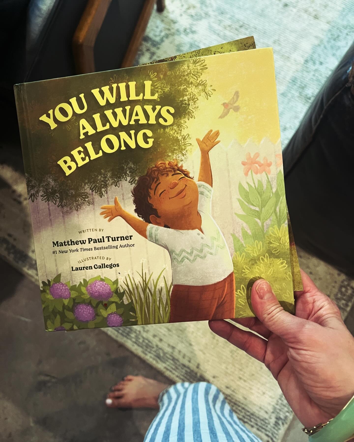 You&rsquo;ve seen this book before. So have the twins. After three or four repairs, we&rsquo;re having to let this tough loved copy go. I&rsquo;ve already added this fan favorite replacement to my cart&hellip;

#twins #wednesdayswithamma  #childrensb