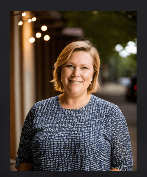 Sarah Redoutey Headshot