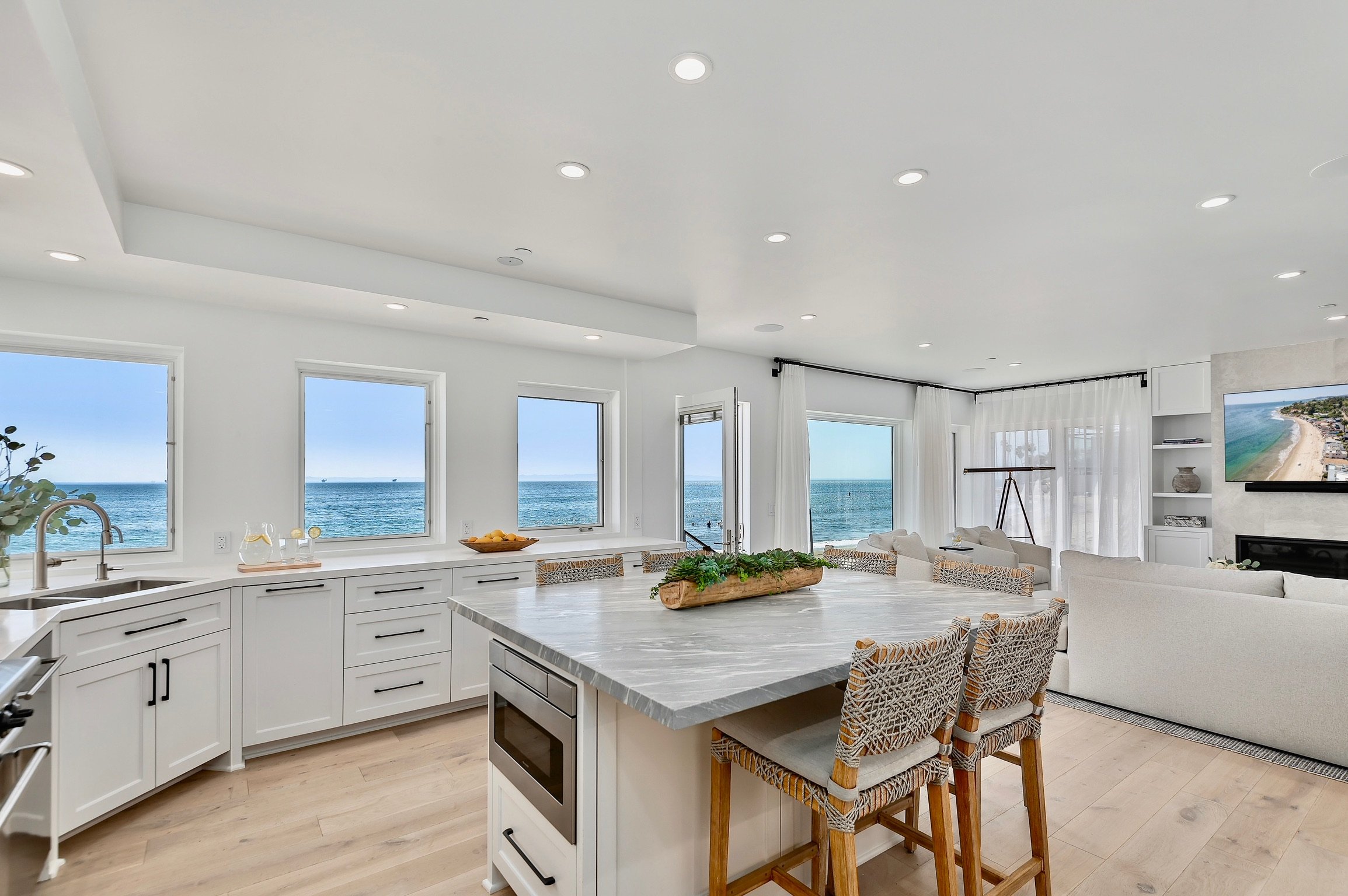 15 - Kitchen.jpg