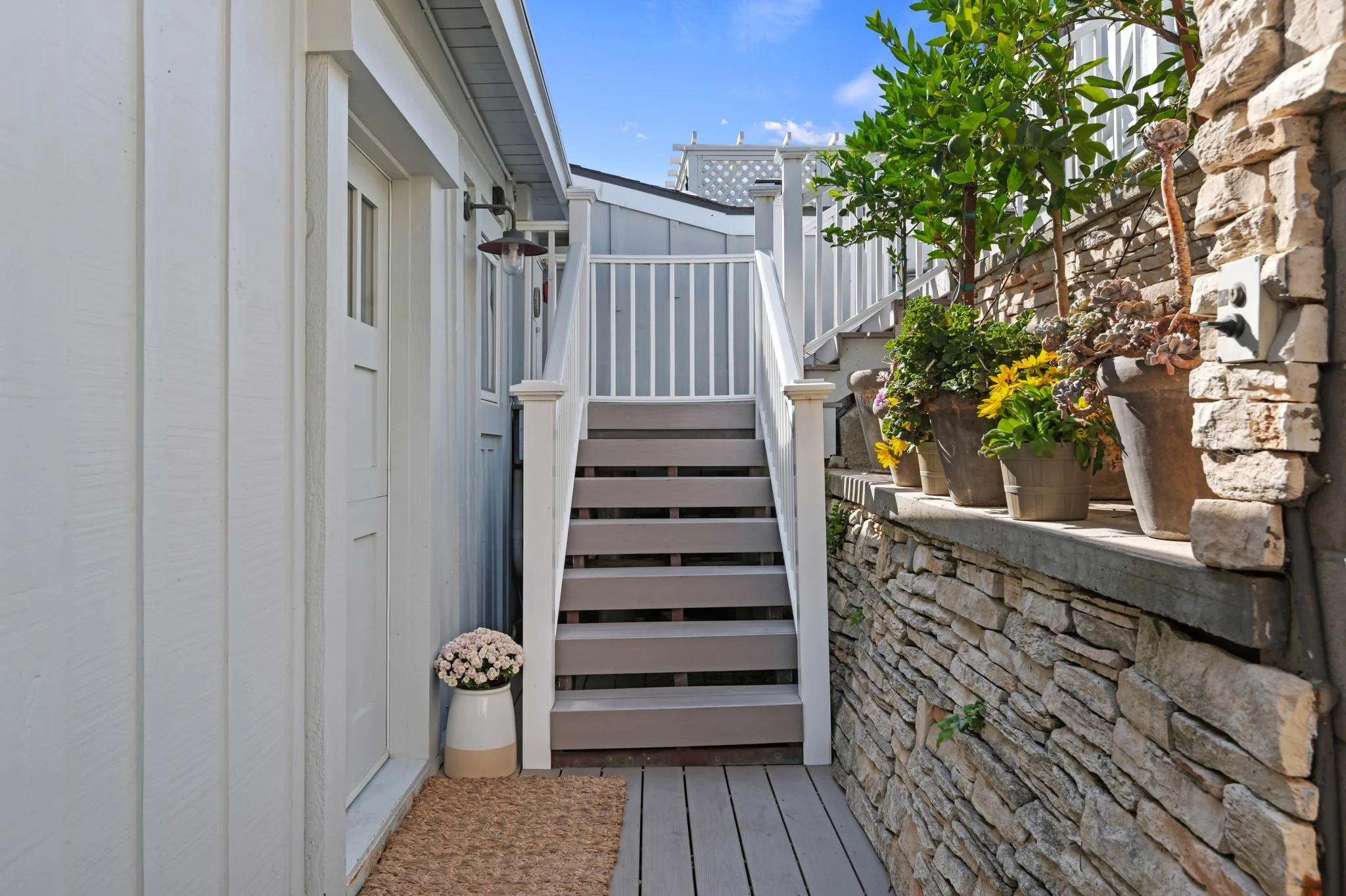 02-Stairs.jpg