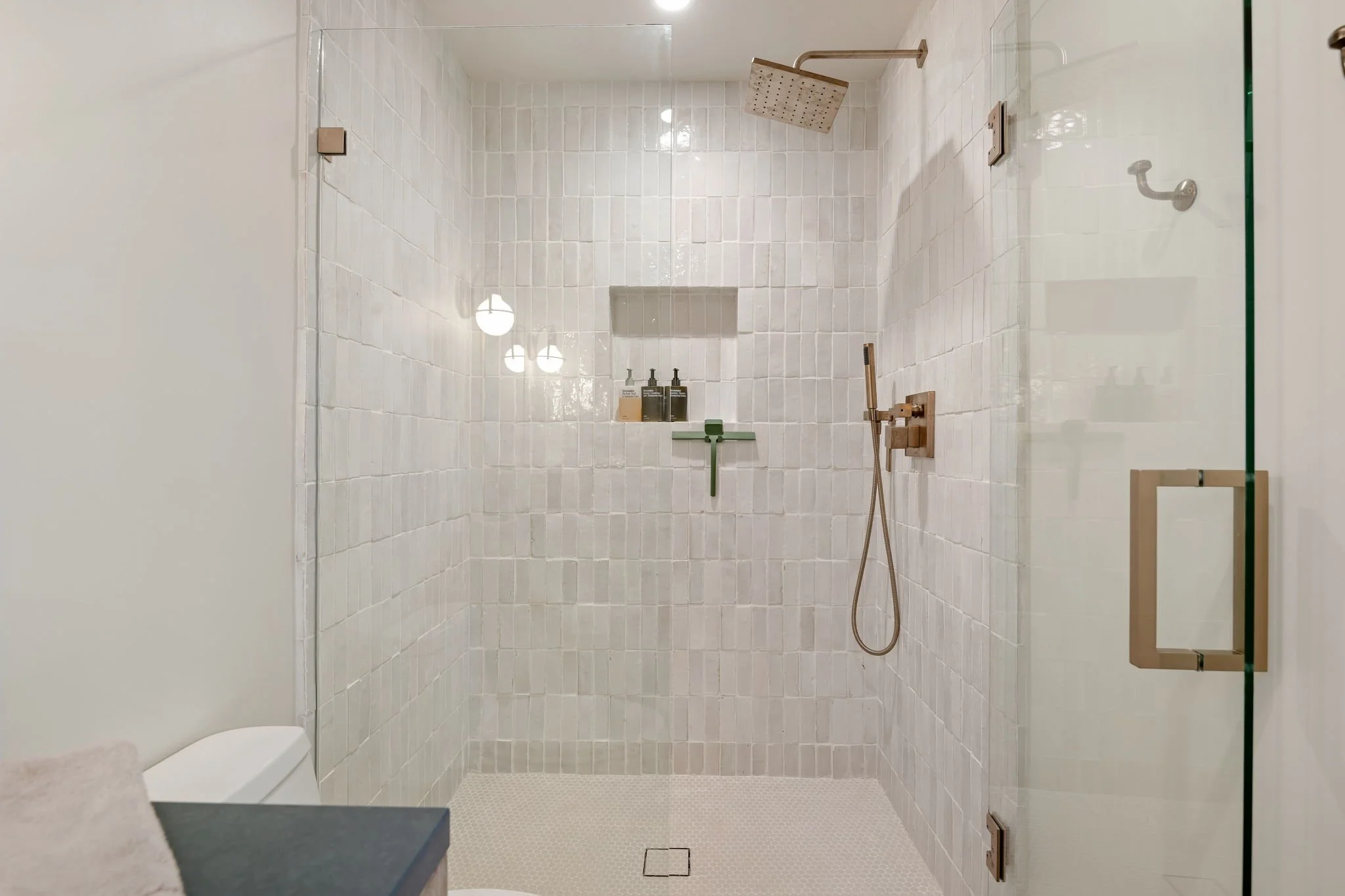 15-Primary Bathroom.jpg