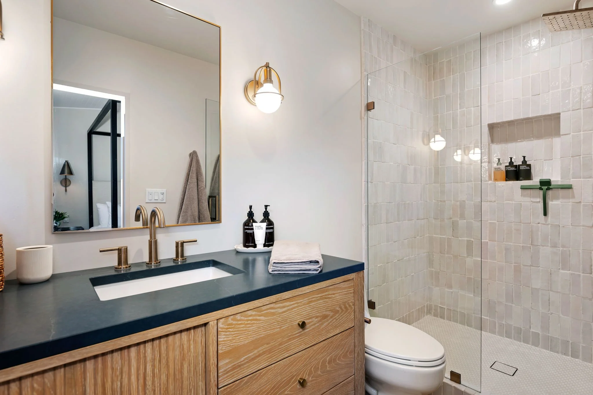 14-Primary Bathroom.jpg