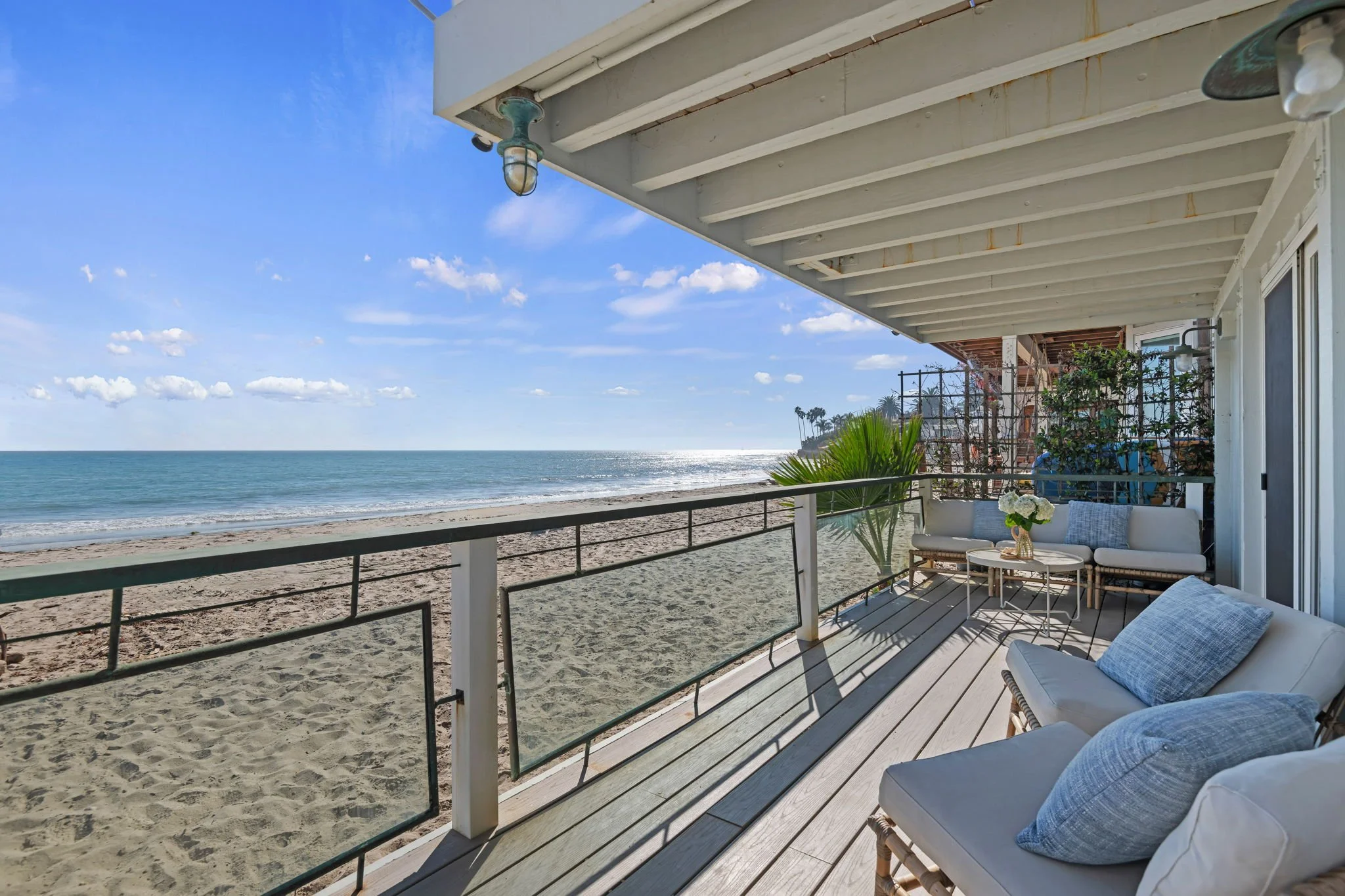 24-Downstairs Patio Deck.jpg