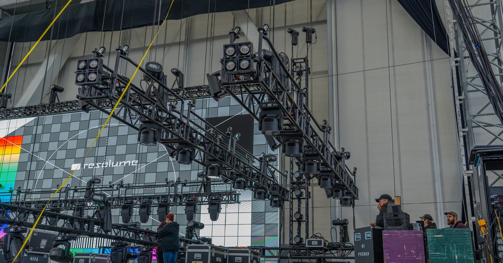 Maroon 5 (Load In) at @dailysplace 
December 27, 2023

@livenationfl  @l.acoustics.official  @absen_inc  @chauvet_pro  @robelighting  @therobeway  @ma_lighting_international  @tylertrusssystems  @iatse115yw 

Audio, Lighting, and Video provided by: A