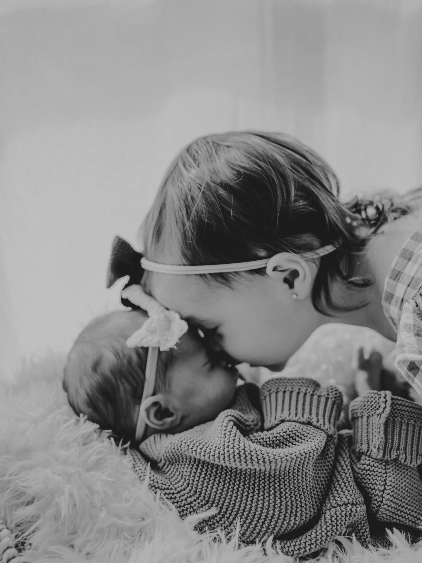 There is truly nothing more special than getting to grow with my families 🥹

Watching Miss Payton go from a tiny newborn to turning ONE&hellip; and now getting to capture her as the proud big sister to sweet baby Josie 🤍

These are the moments that