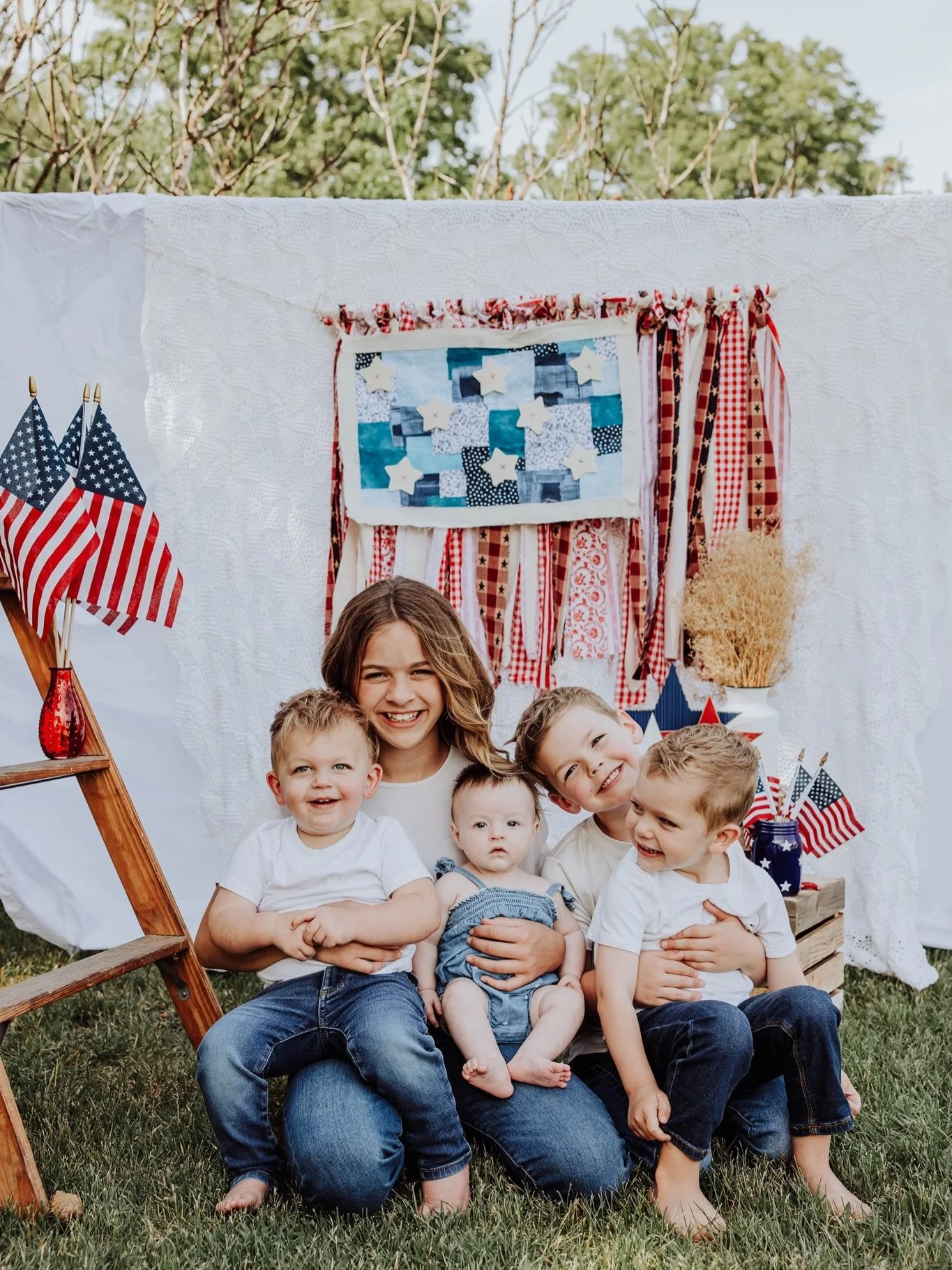 These photos have me counting down the days until my Red, White &amp; Cute Minis! 🇺🇸❤️

One of my favorite things about photographing little ones is that no two sessions are ever the same. Some kids are all smiles, some are busy waving flags, some 