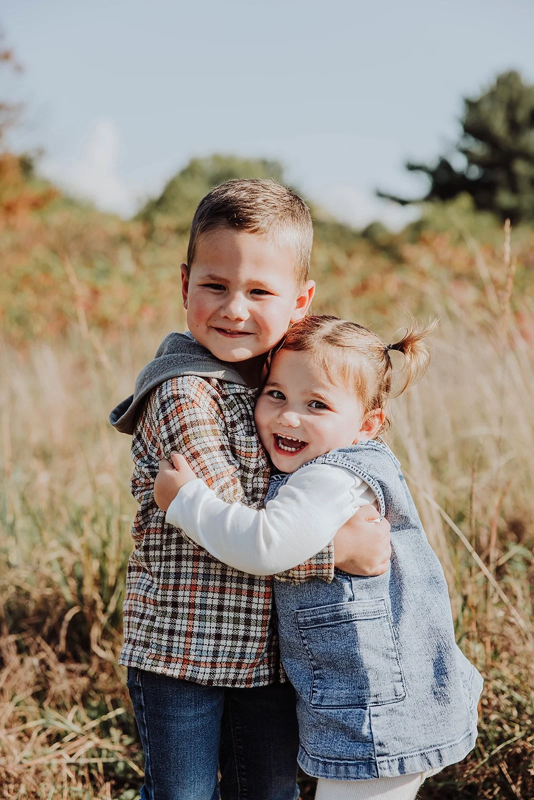 What to Wear for Family Photos in West Michigan: Outfit Tips That Actually Work