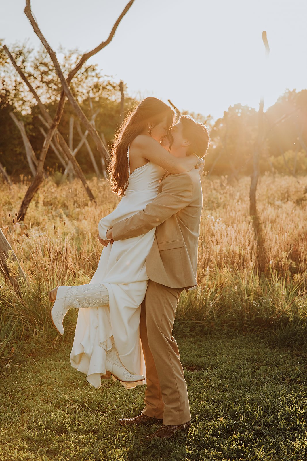Boots, Blue Skies &amp; Middle School Sweethearts | An Old Stonegate Farms Wedding in Nunica, MI