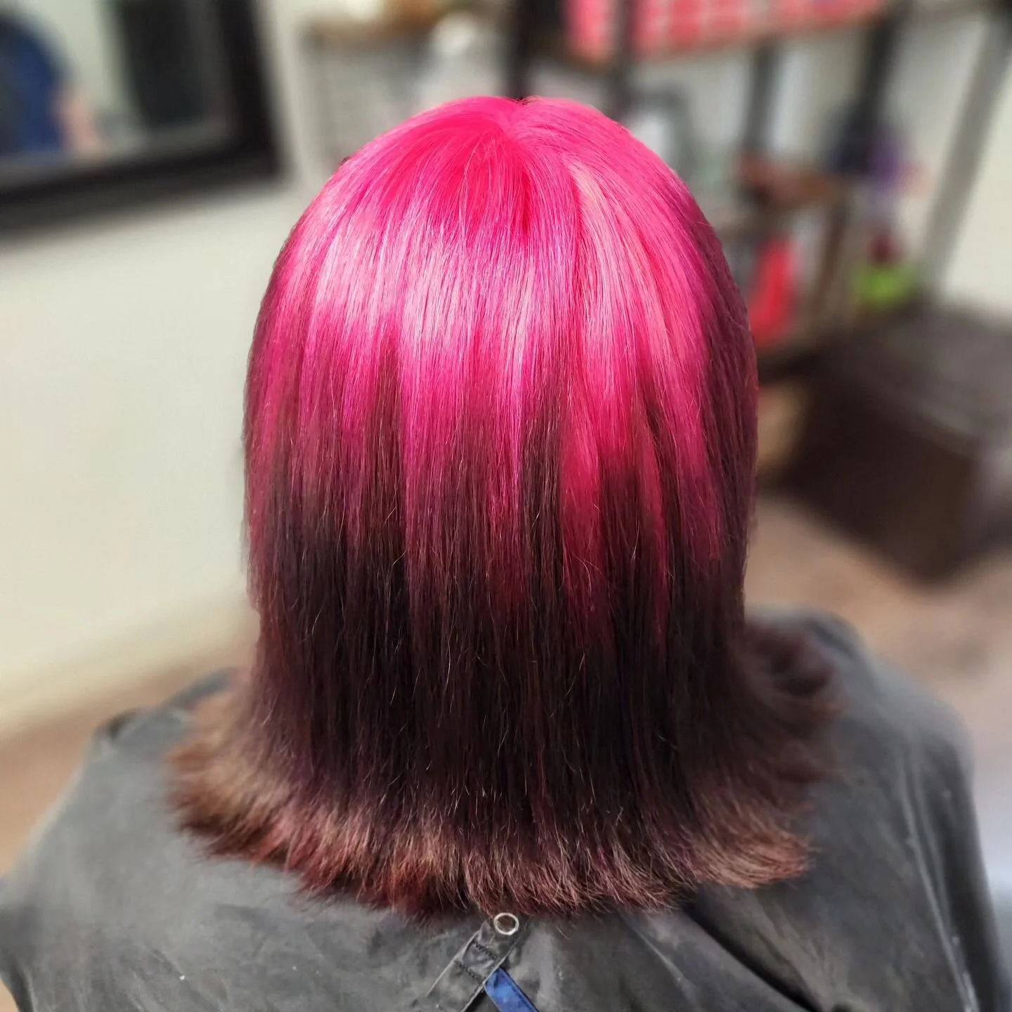 🩷Slowly growing out black and freshing new root color everytime! Barbie time! #barbiehair #barbiepink #pink #rootcolor #createyourstyle #yourlifeyourway #adultlife #brazilianblowout #dentonhairstylist #shoplocaldenton