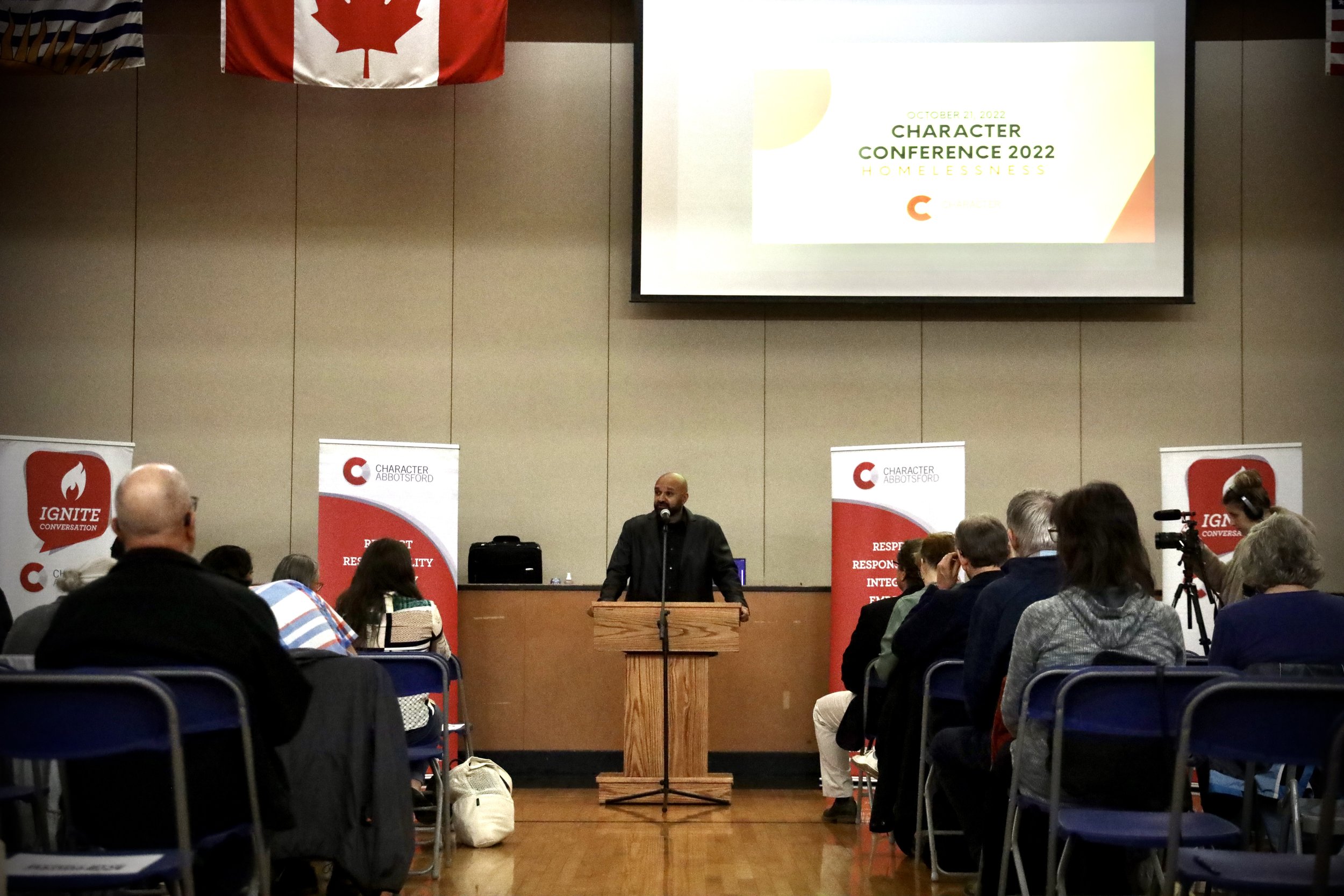 Board Chair, Vijay Manuel, opens the 2022 conference
