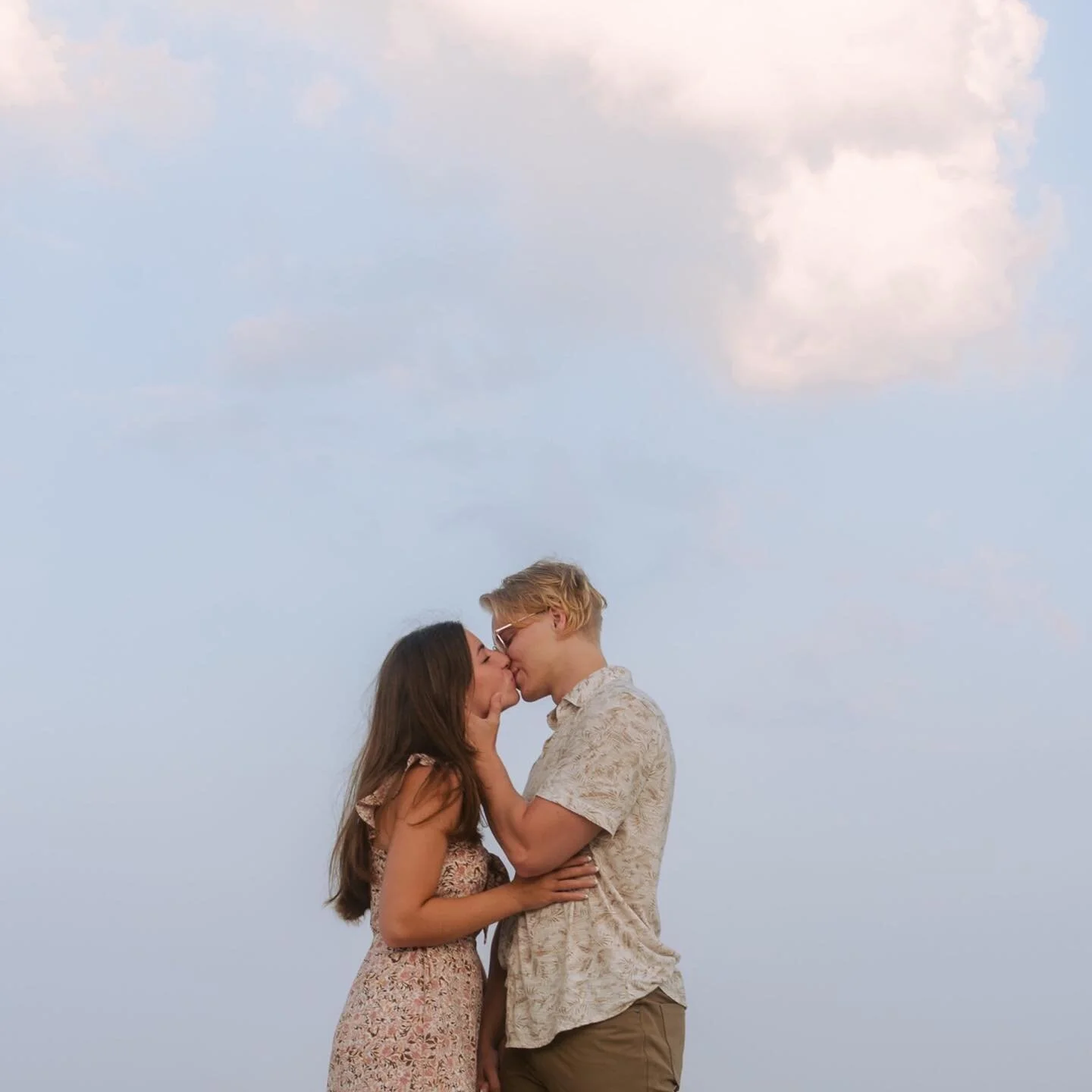 these cold January days are making me miss the ocean and the sunshine 🌞

#couplesphotography