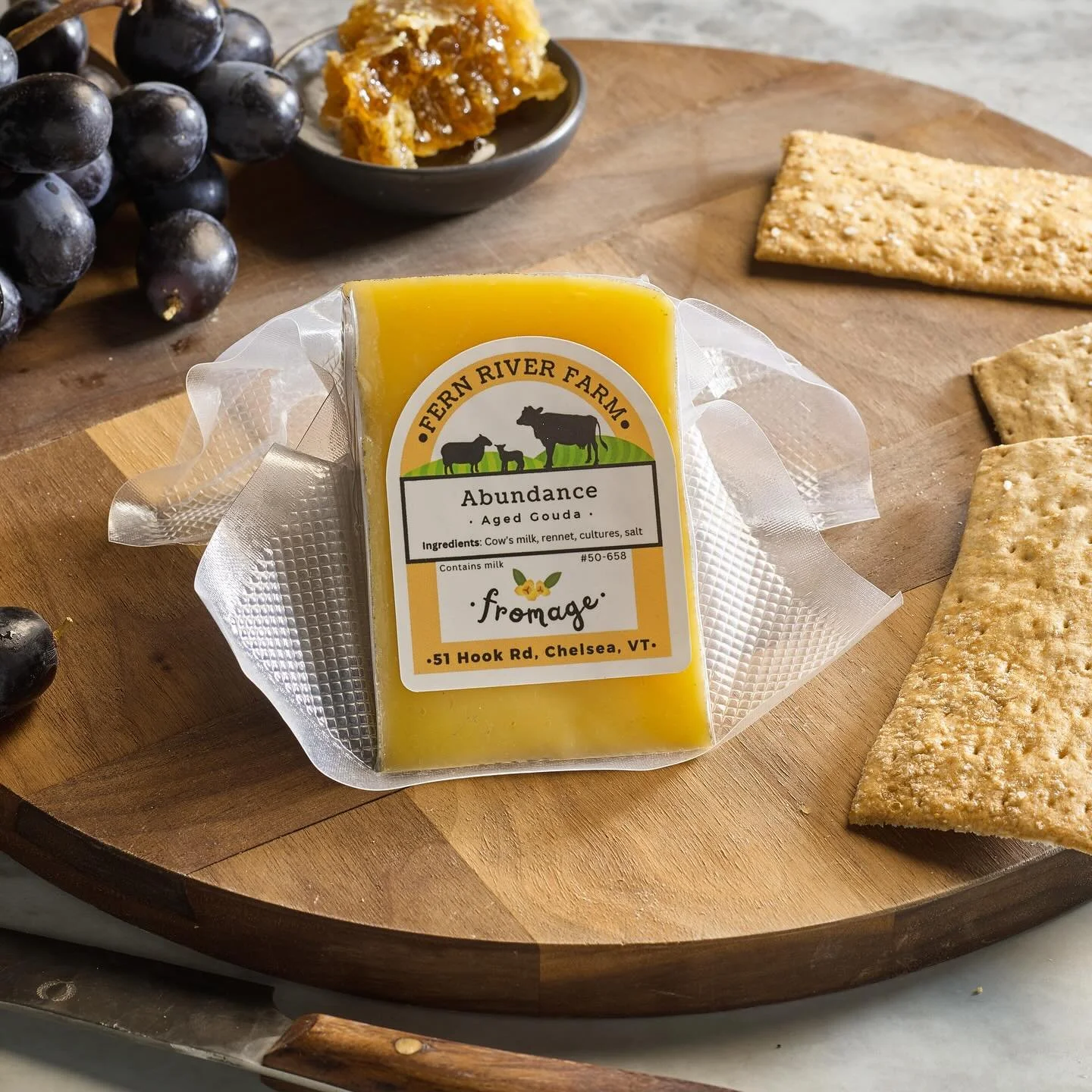 We’re thrilled to join Honey Field Farm’s Pop-Up Market on Saturday, Nov 8 (10 AM–2 PM)! ๐
•
Come celebrate the season, stock your pantry, and shop from local farms and food producers across VT & NH.
We’ll be bringin