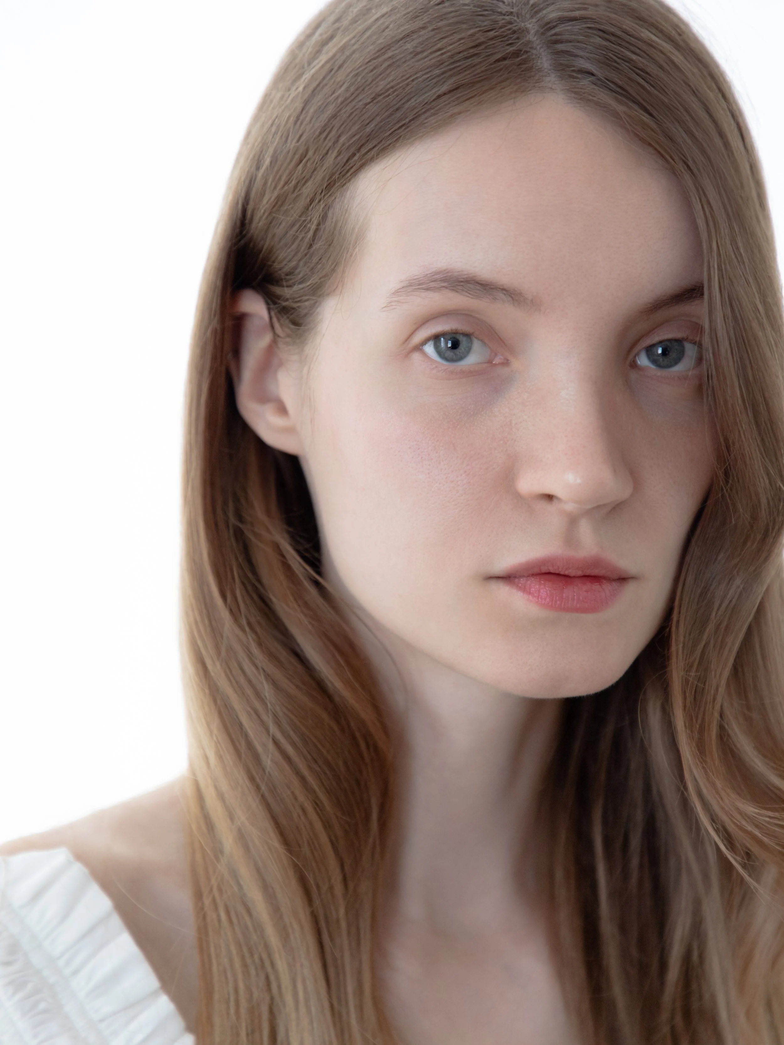 WhiteAnna-2.jpg