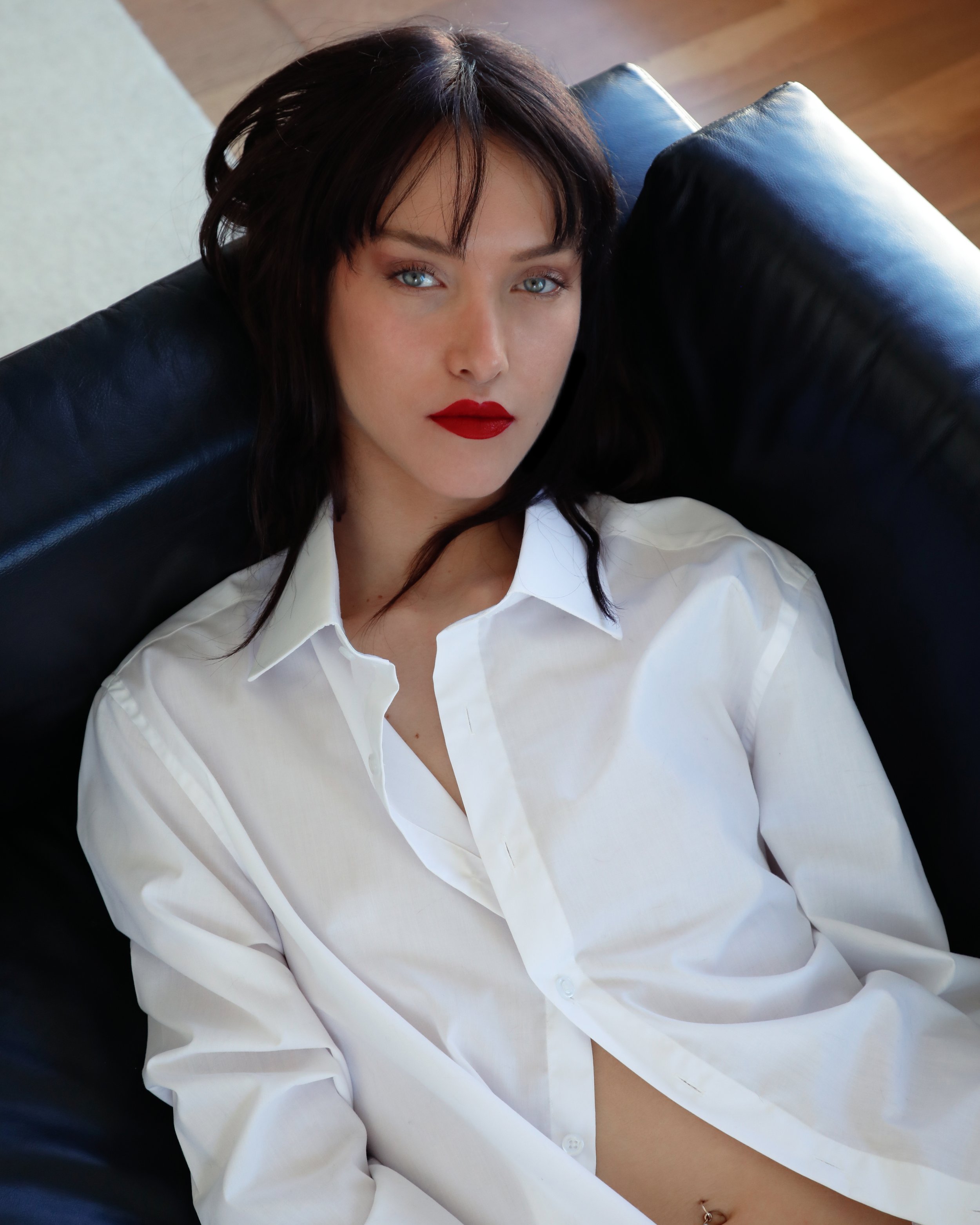 Martine.Portrait copy.jpg